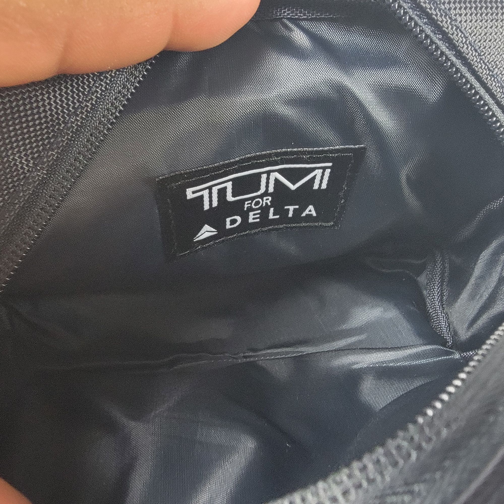 Tumi TUMI For Delta Travel Toiletry Bag Case Set Navy Blue Nylon Size ONE SIZE - 4 Thumbnail