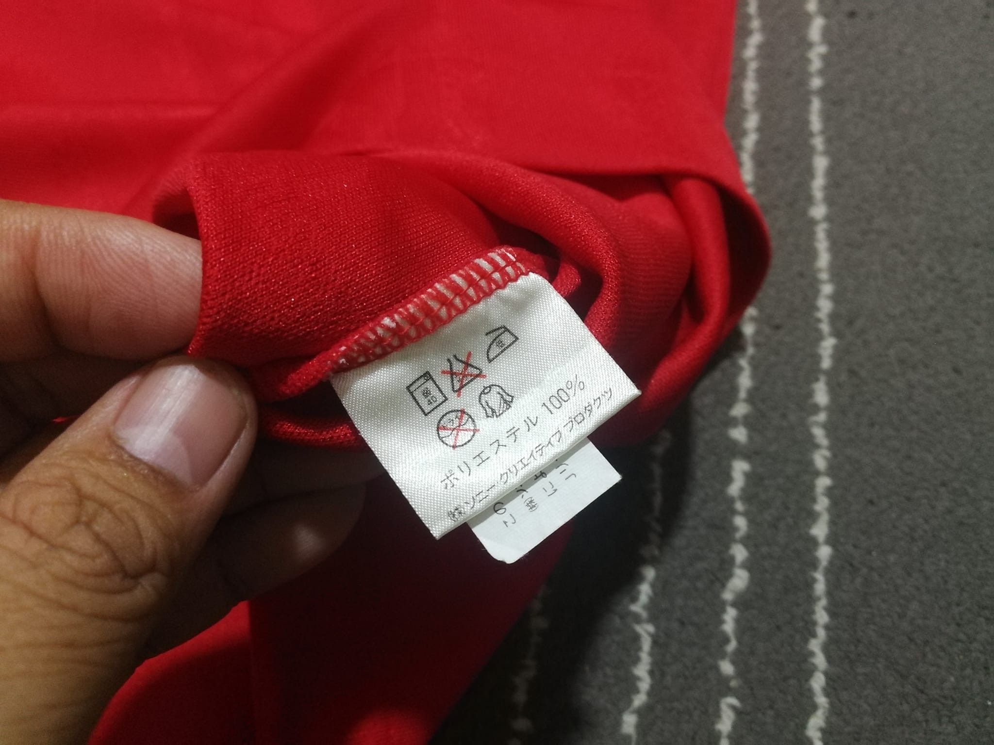 Japanese Brand × Vintage Vintage Urawa Red FC Single stich M 1813 Size US M / EU 48-50 / 2 - 5 Thumbnail