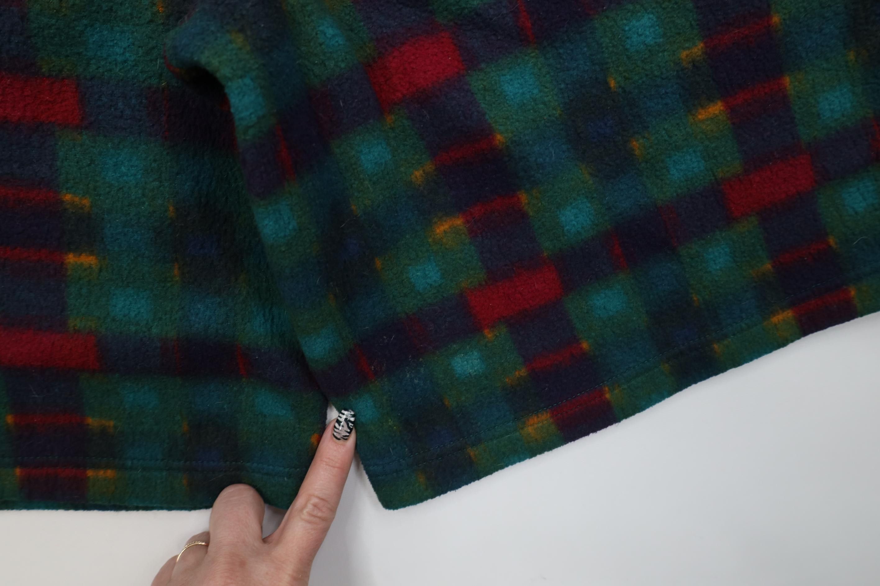 Vintage Vintage 90s Streetwear Rainbow Plaid Fleece Shorts Polyester Size US 32 / EU 48 - 12 Thumbnail