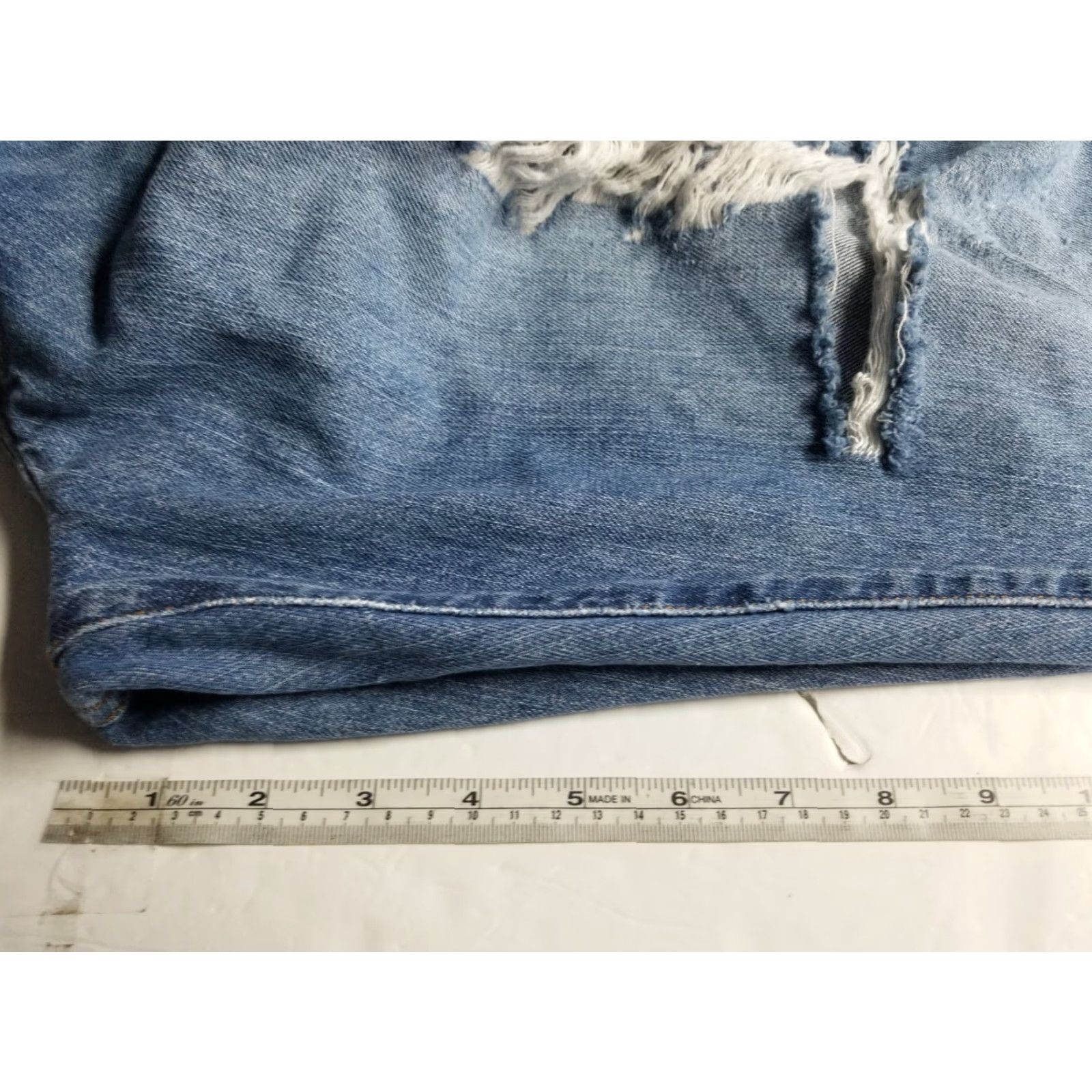 Lucky Brand VINTAGE Lucky Brand Jeans Distressed Blue Denim Inseam 29 Bootcut Mens 36 x 29 Regular Size Size US 36 / EU 52 - 4 Thumbnail