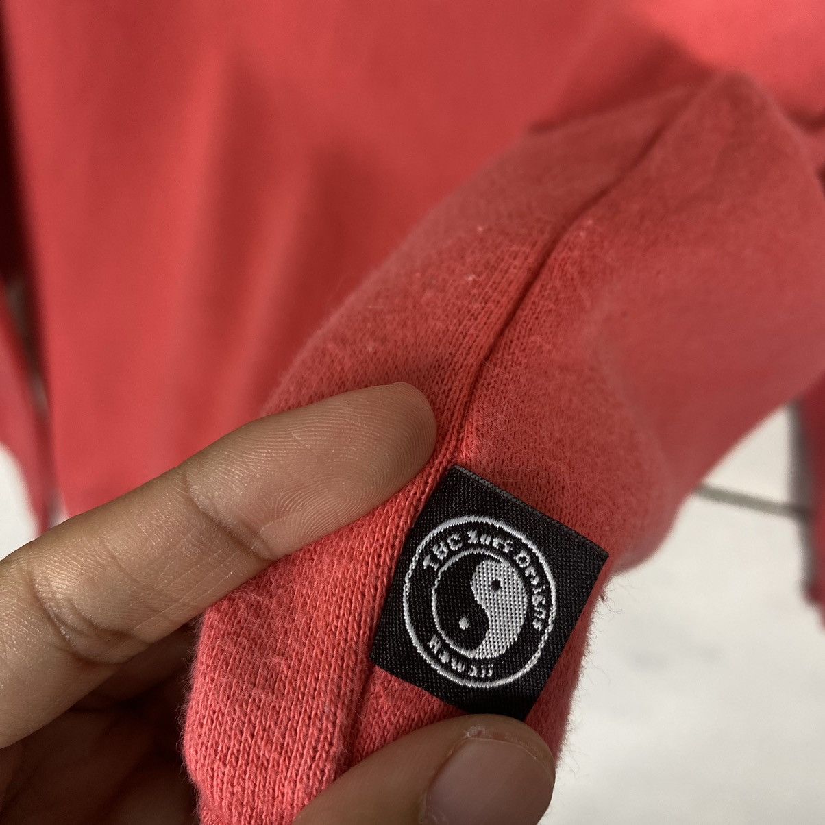 Japanese Brand Vintage TnC Hawaii Surf Design Big Logo Crewneck Sweatshirt Size US L / EU 52-54 / 3 - 12 Thumbnail