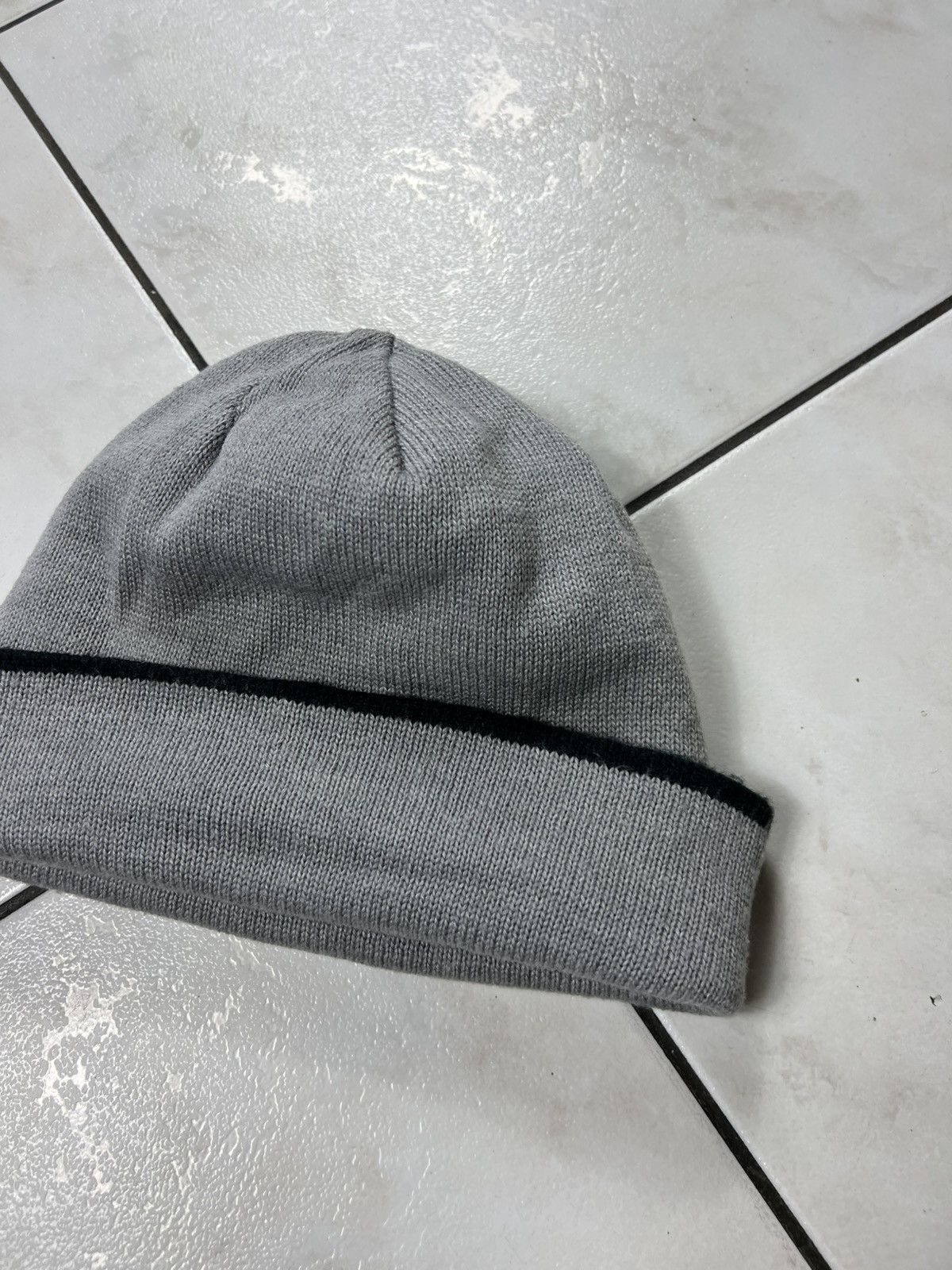 Nike Vintage Nike reversible y2k knit classic swoosh beanie hat Size ONE SIZE - 17 Thumbnail