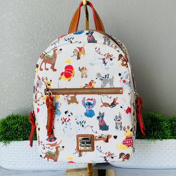 Dooney & Bourke Disney Parks 2021 Christmas Santa Tails Paws Dogs
