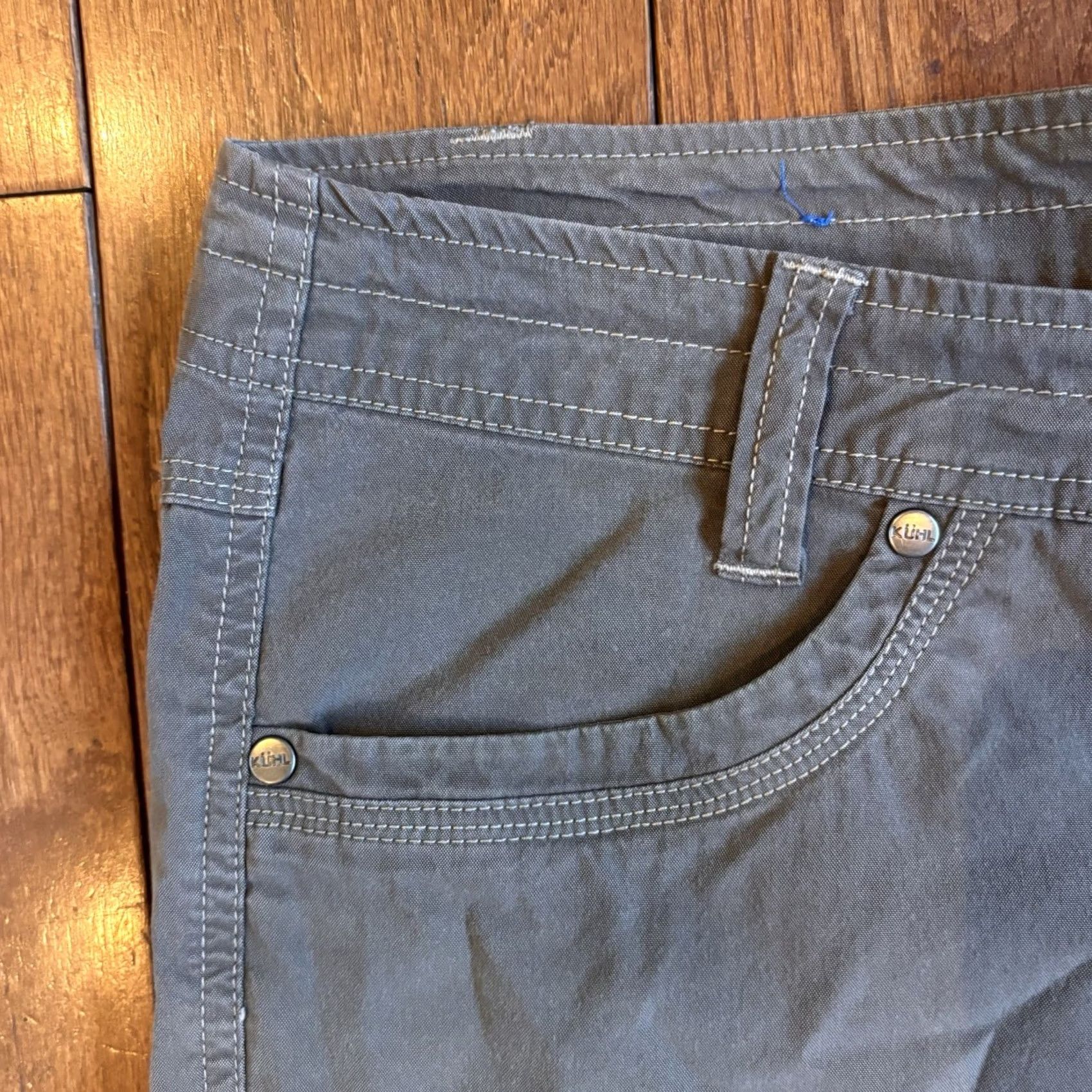 Vintage VINTAGE Kuhl Cargo Shorts Womens Gray sz 12 12" inseam Splash Patina Dye Size 34" / US 12 / IT 48 - 5 Thumbnail