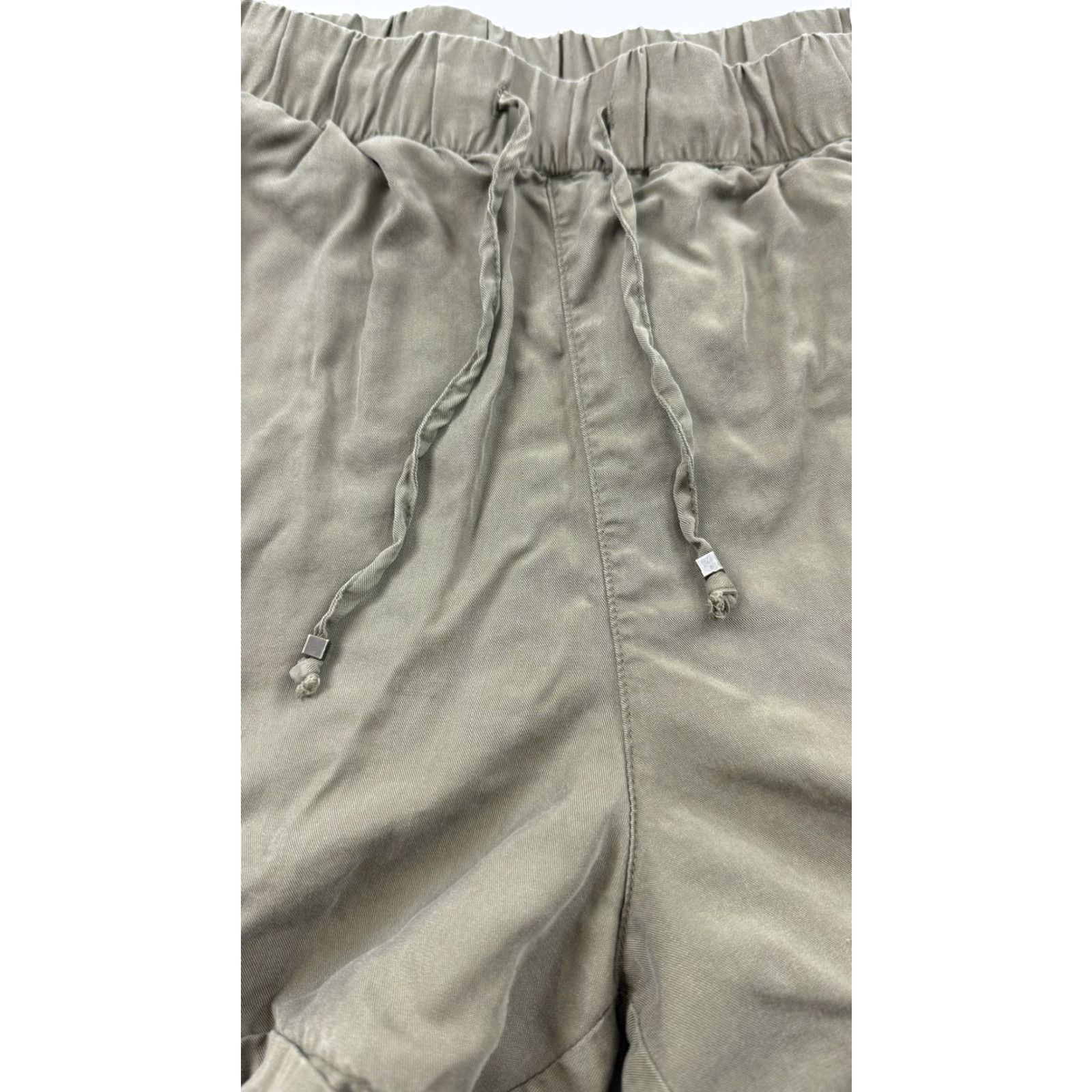 Banana Republic Banana Republic Shorts Womens 12 Green Lyocell Pull On Drawstring Casual Pockets Size 34" / US 12 / IT 48 - 2 Thumbnail