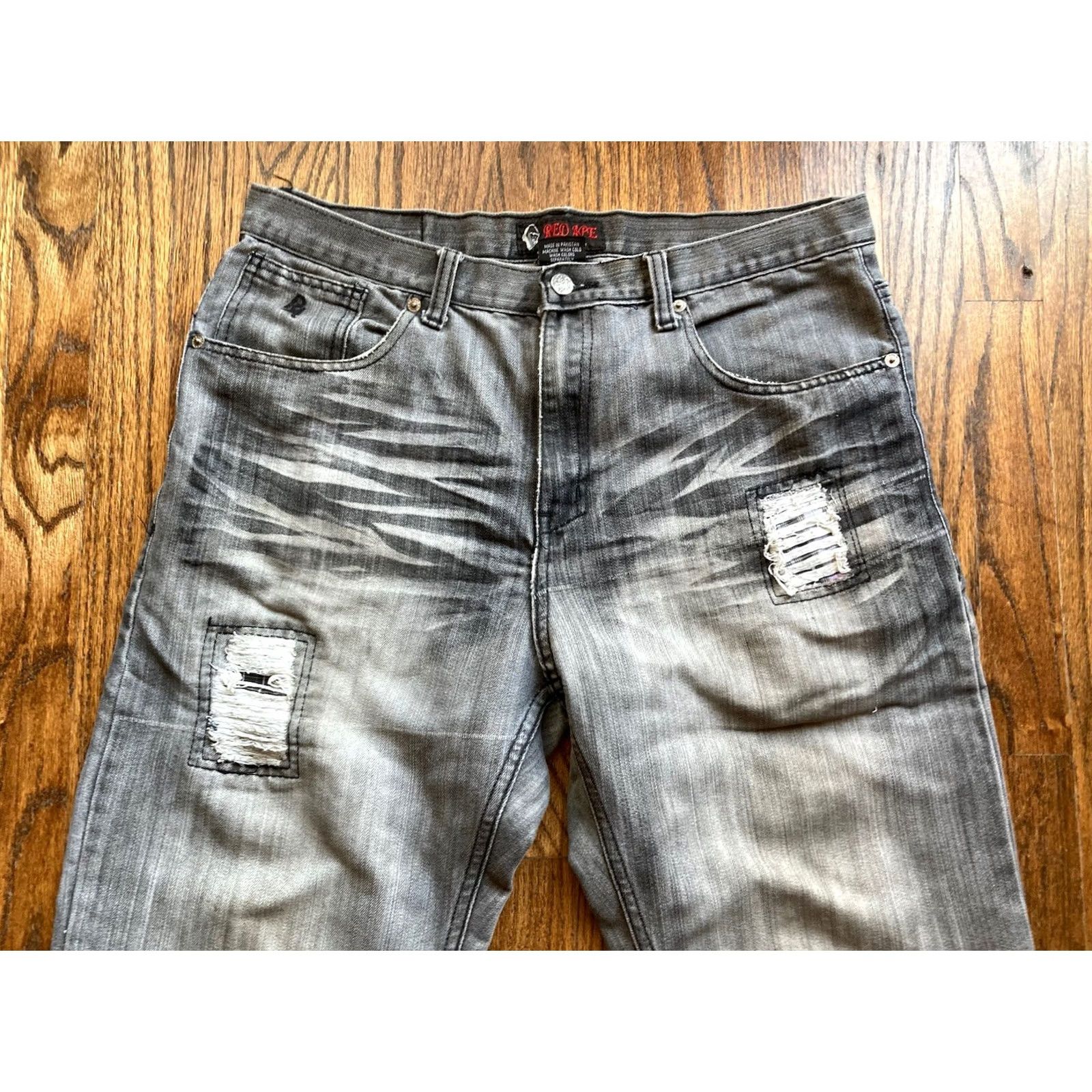 Vintage VINTAGE Red Ape Jeans Mens 36x32 Gray Denim Jeans 90s Gothic Grunge Cross Embroidered Baggy Straight Relaxed Regular Mens Size US 36 / EU 52 - 3 Thumbnail