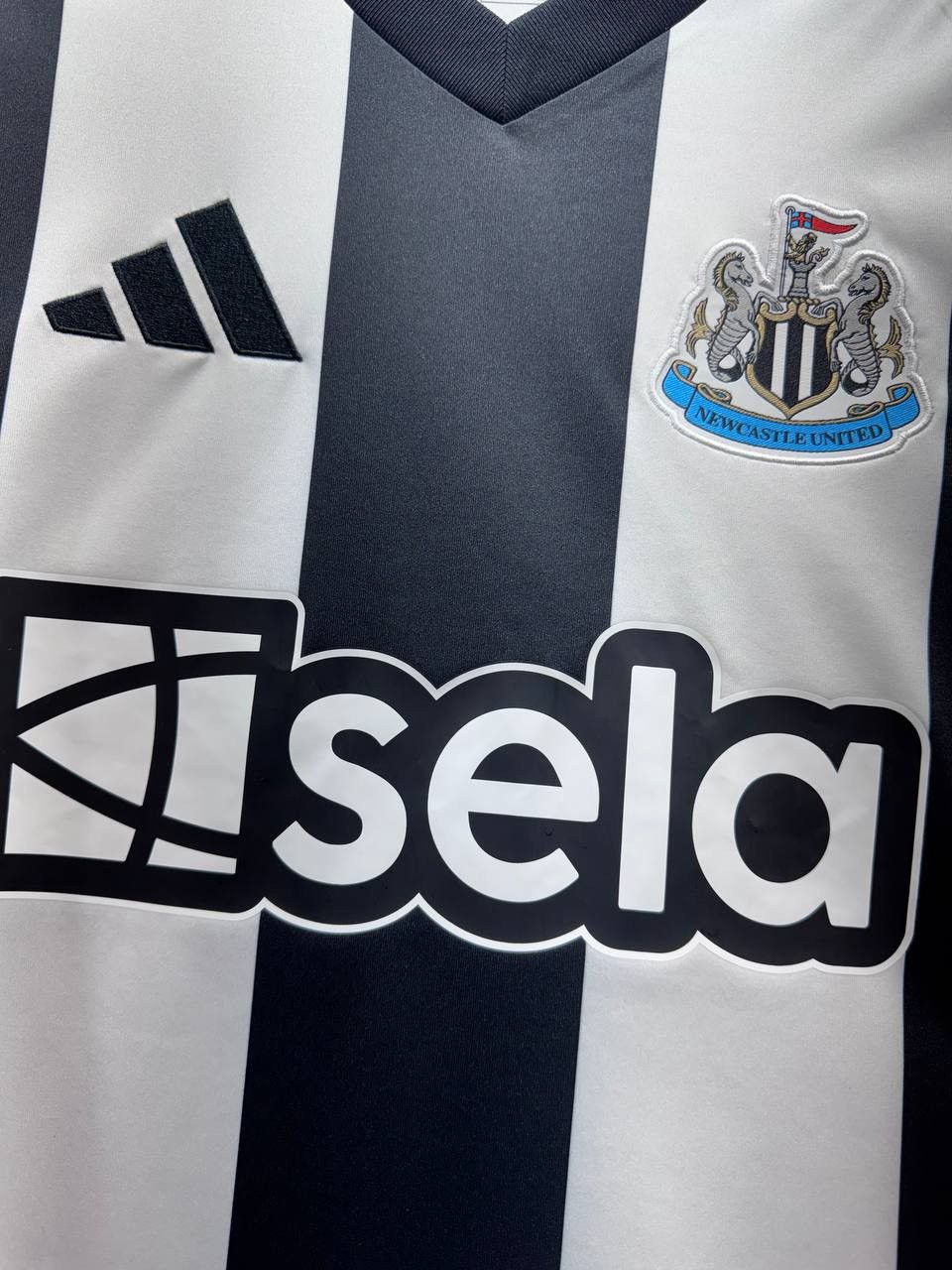 Adidas Adidas Newcastle United 2024/25 Home Soccer Jersey Shirt Size US M / EU 48-50 / 2 - 4 Thumbnail