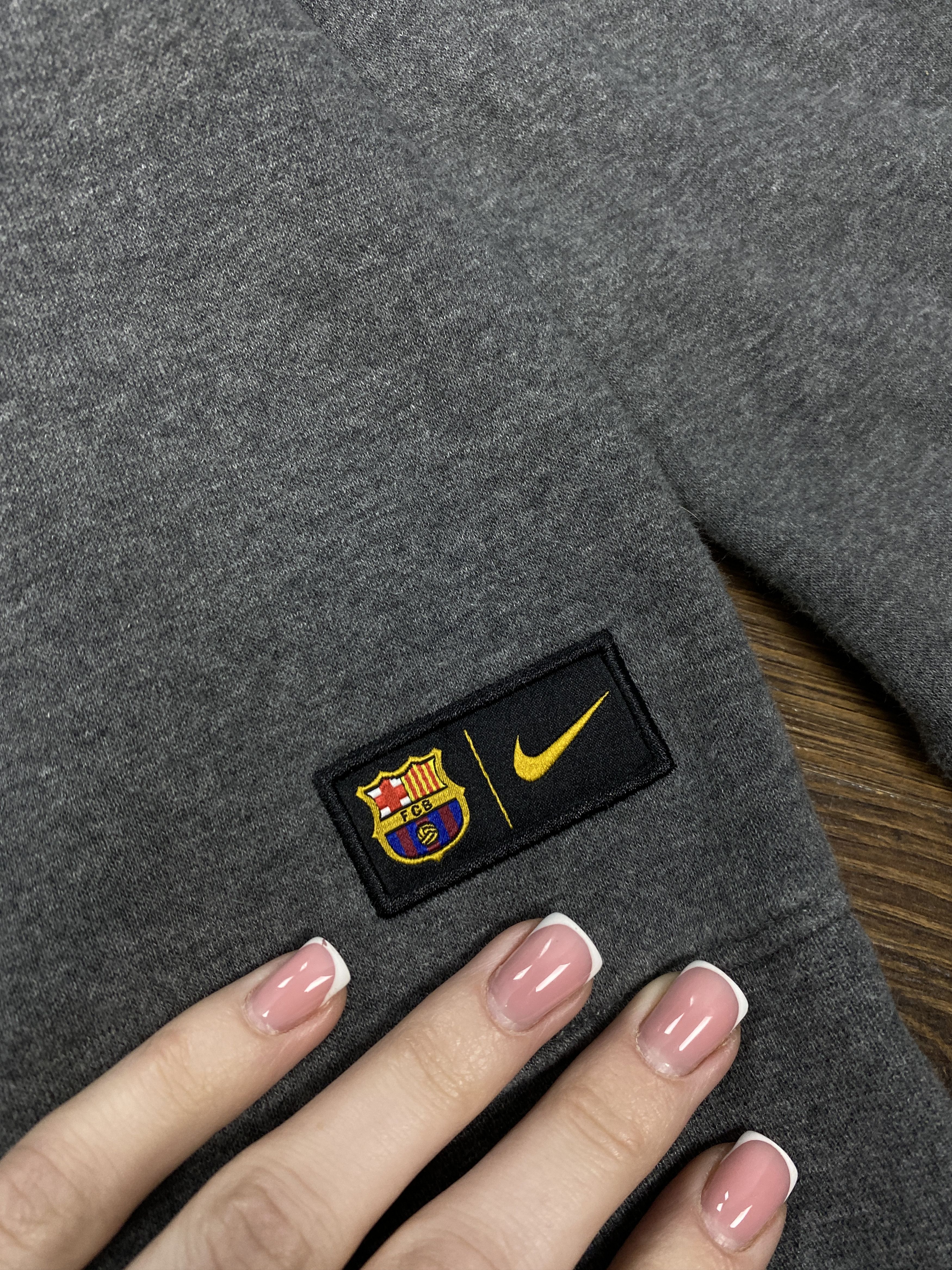 Nike Nike F.C. Barcelona Mens Crew Neck Sweatshirt Y2K Barca Size US XL / EU 56 / 4 - 8 Thumbnail