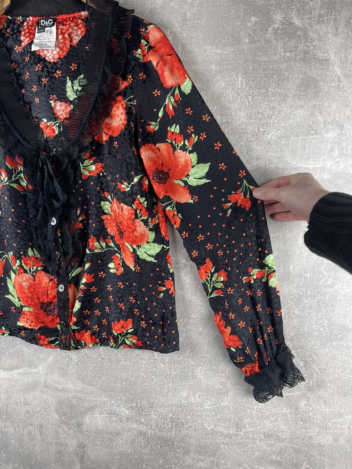 Dolce & Gabbana D&G Dolce & Gabbana Sheer Floral Silk Lace Ruffled Blouse Size L / US 10 / IT 46 - 4 Thumbnail