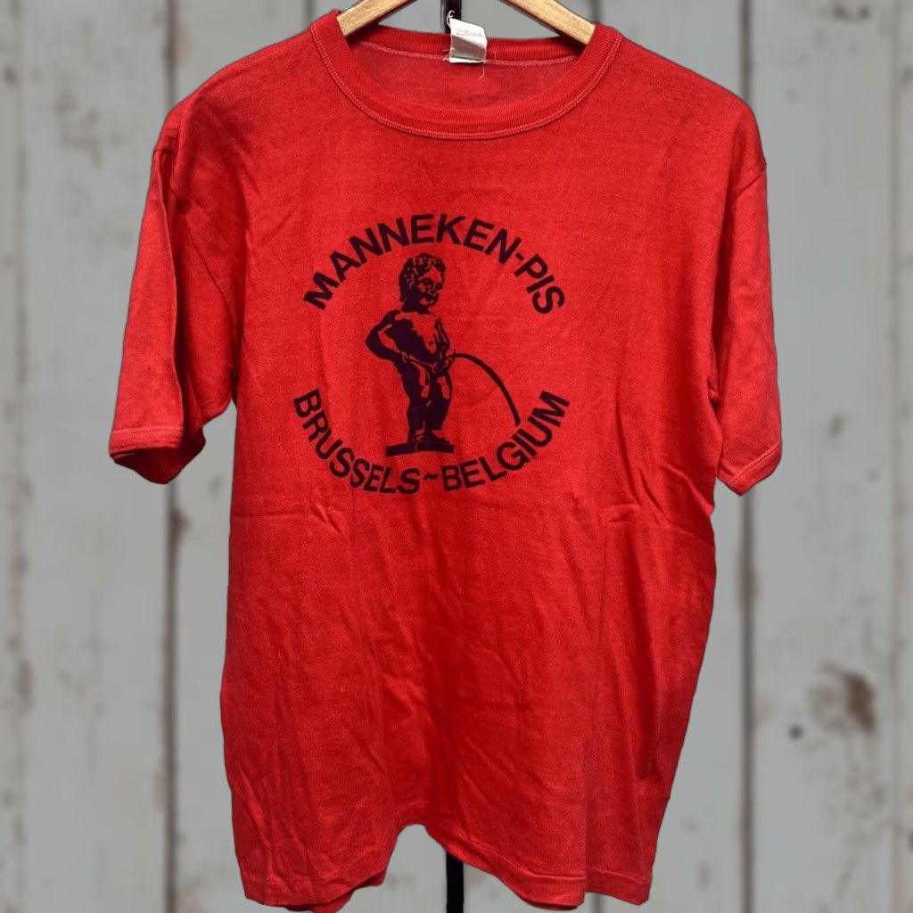 VINTAGE Manneken Pis Brussels Belgium Statue Souvenir 90s T Shirt Shirt 2XL Red Men