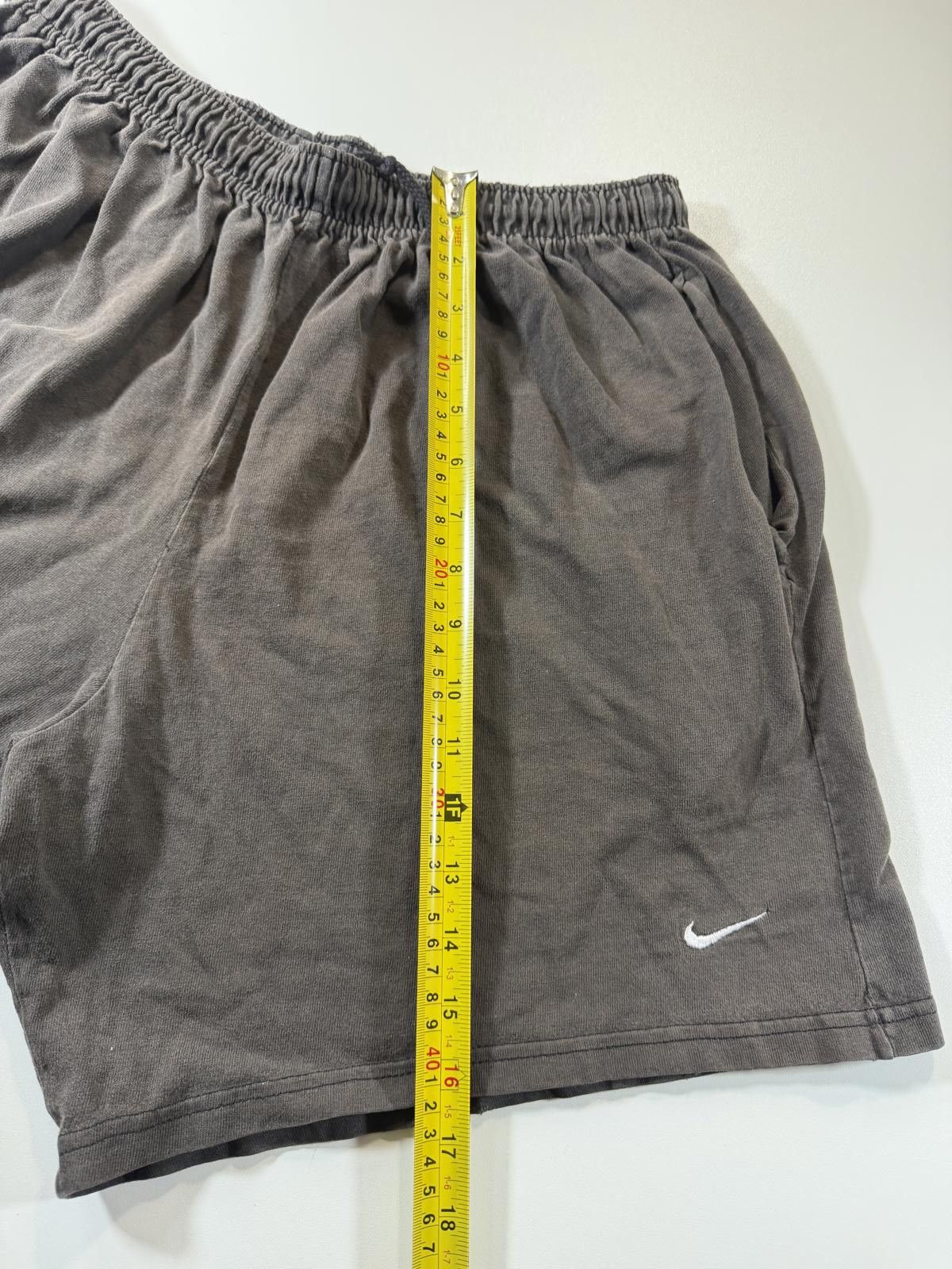 Nike Nike Athletic Shorts with Elastic Waistband faded black L Size US 34 / EU 50 - 5 Thumbnail