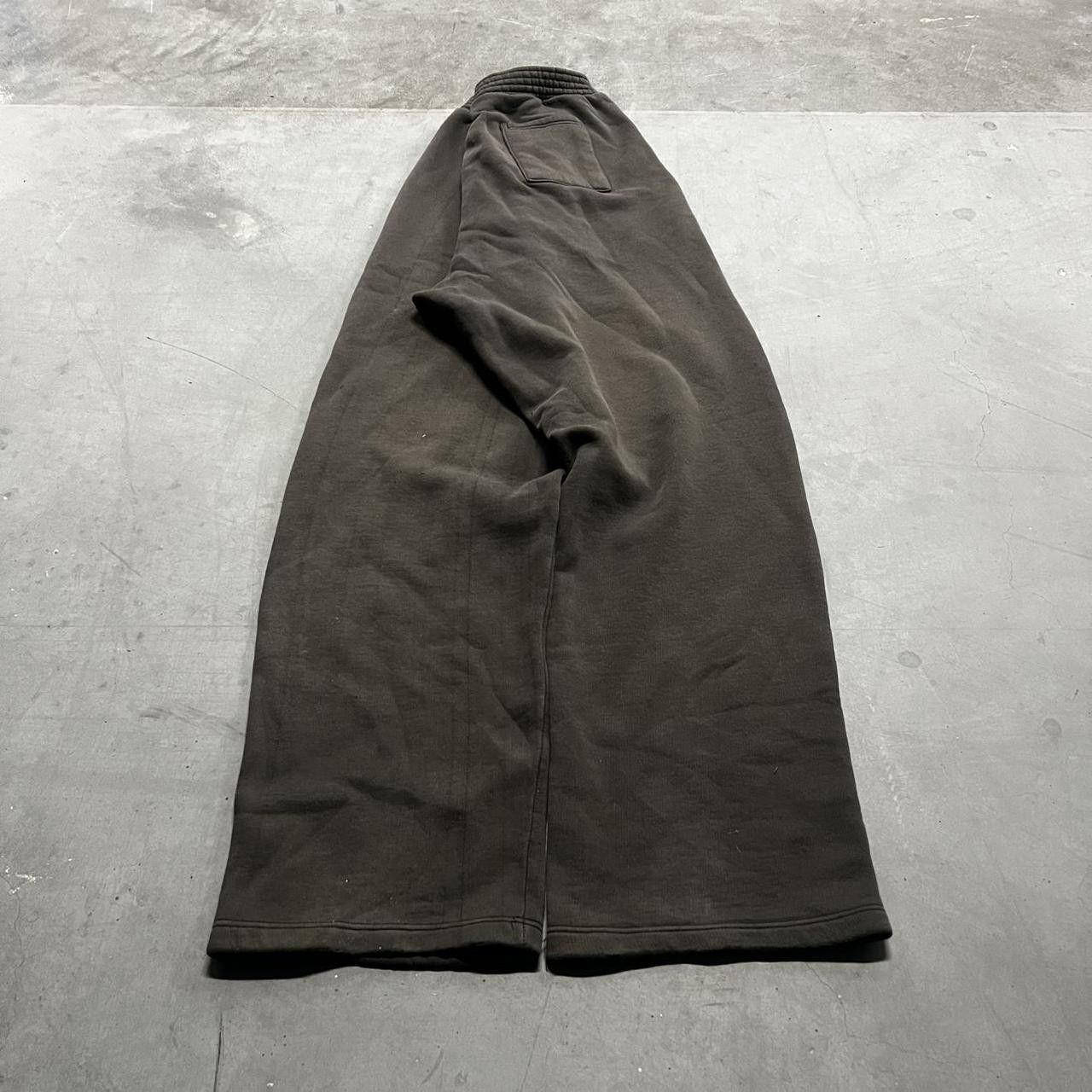 Japanese Brand × Vintage Vintage Y2K/2000s Baggy Brown Sun Faded Sweatpants! Size US 36 / EU 52 - 5 Thumbnail