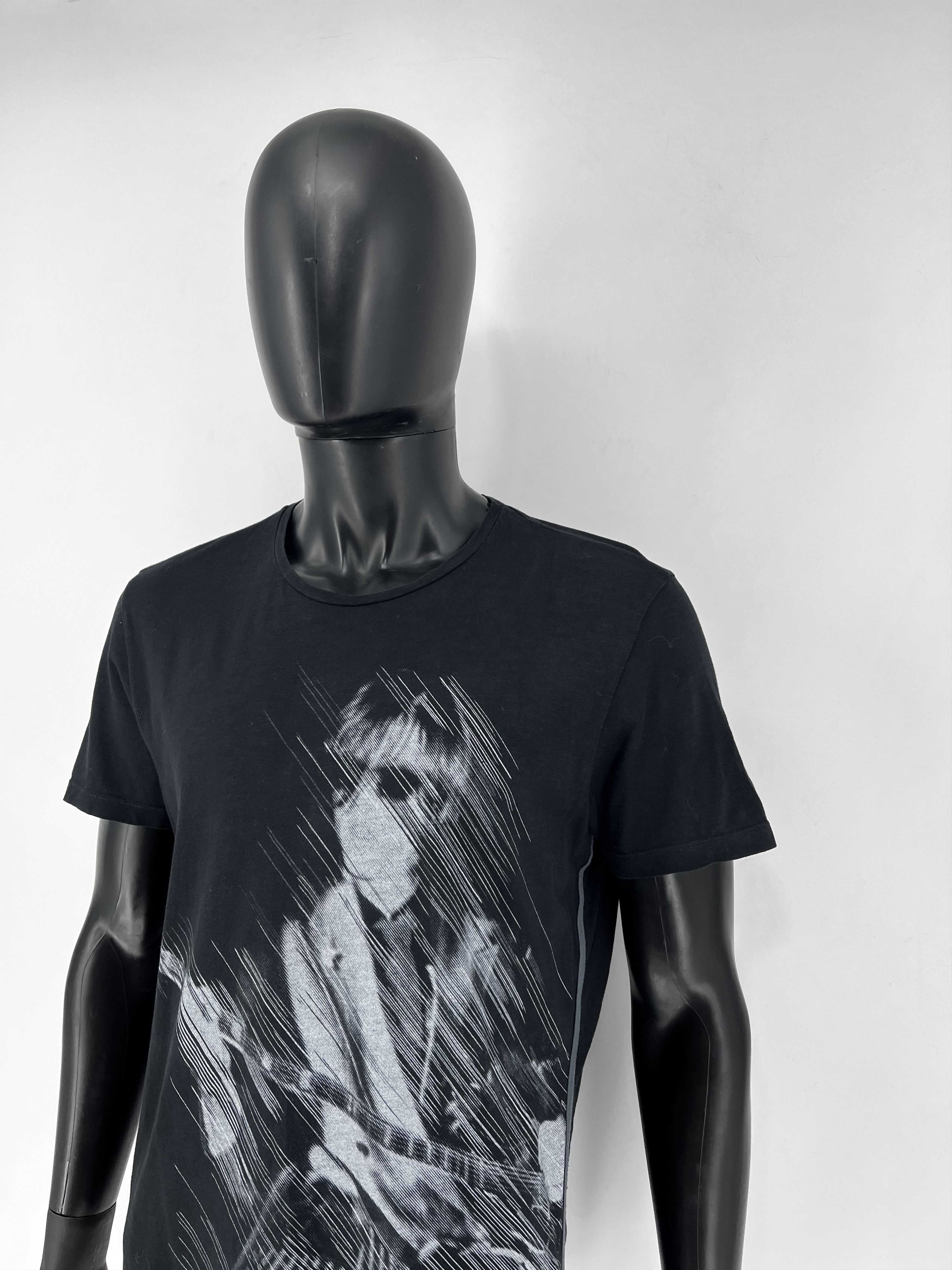 Band Tees Vintage Y2K SISLEY BLACK T-Shirts Size US L / EU 52-54 / 3 - 4 Thumbnail