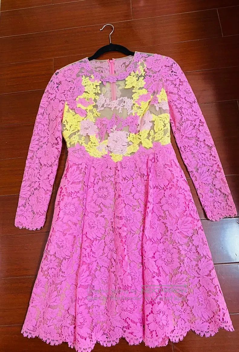 Valentino Valentino Lace dress Size S / US 4 / IT 40 - 2 Thumbnail