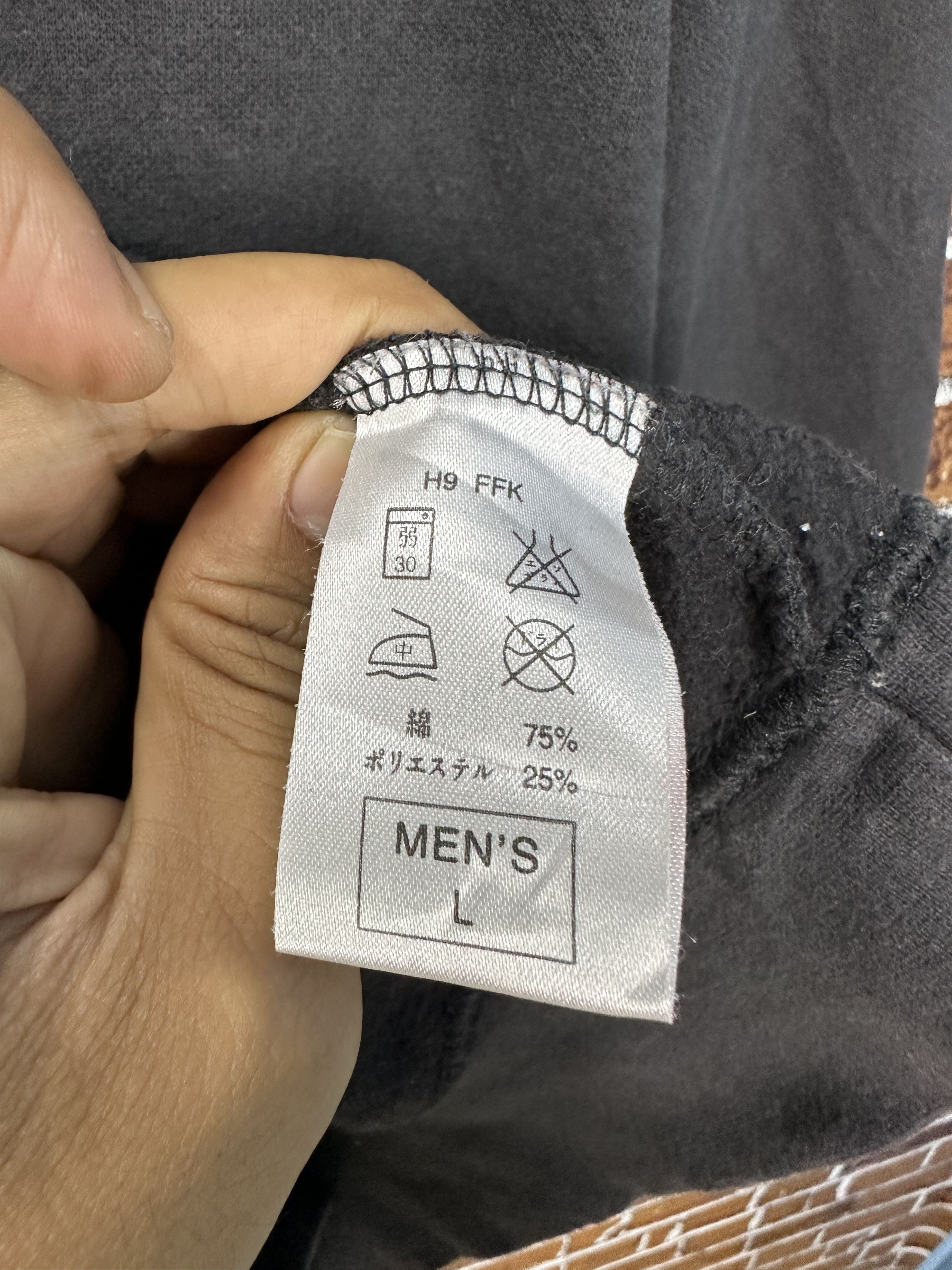 Nike Vintage Faded Nike Athletic Center Logo Crewneck Z467 Size US L / EU 52-54 / 3 - 11 Thumbnail