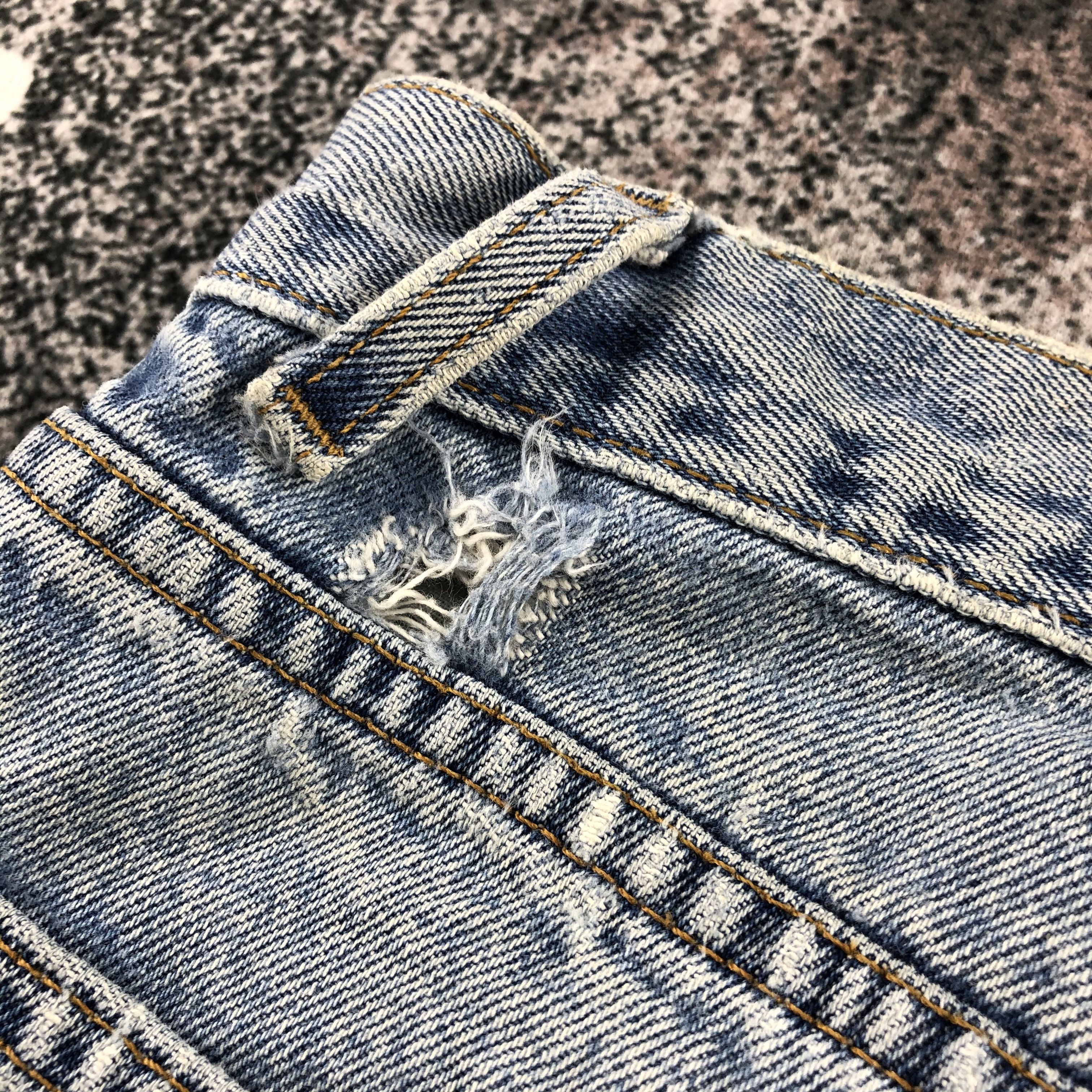 Levi's Vintage 90s Levis 505 Jeans Medium Wash Denim KJ983 Size US 32 / EU 48 - 10 Thumbnail