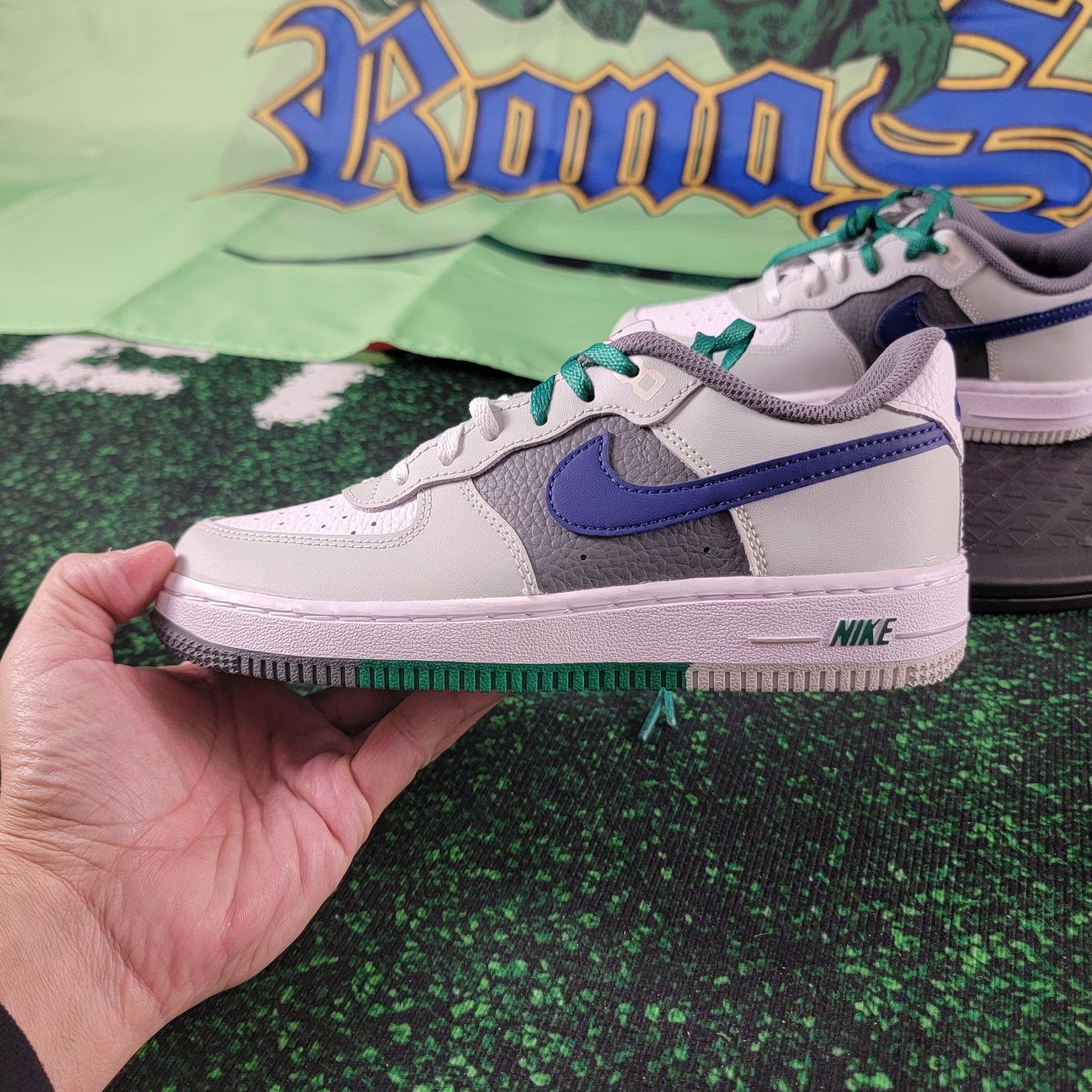 Nike Kid's (PS) Nike Force 1 LV8 Silver/Deep Royal Blue Sz 3Y Size US 4.5 / IT 34.5 - 5 Thumbnail