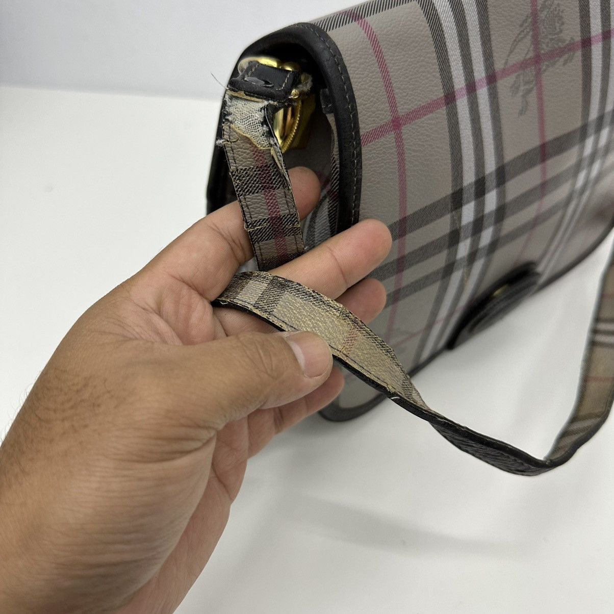 Burberry AUTHENTIC VINTAGE BURBERRYS NOVA CHECK GREY SHOULDER BAG Size ONE SIZE - 12 Thumbnail