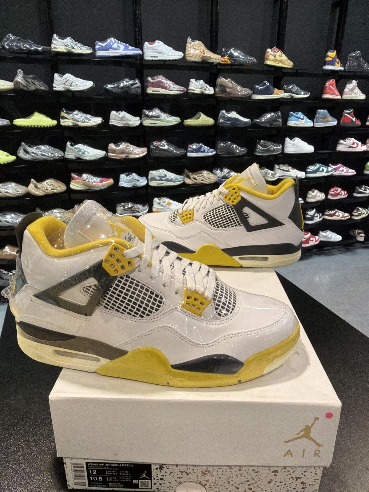 Jordan Brand Jordan 4 Vivid Sulfur Size-12W/10.5M Brand New Quick Ship Size US 10.5 / EU 43-44 - 1 Thumbnail