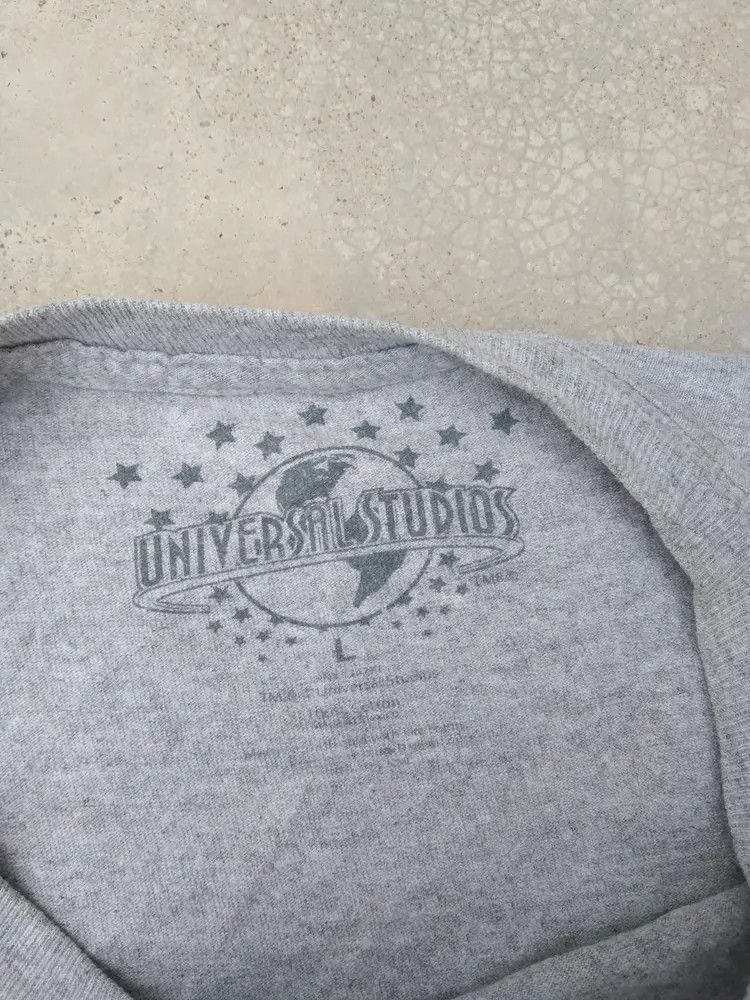 Universal Studios Vintage Y2k Universal Studios Logo Tee Size US L / EU 52-54 / 3 - 3 Thumbnail