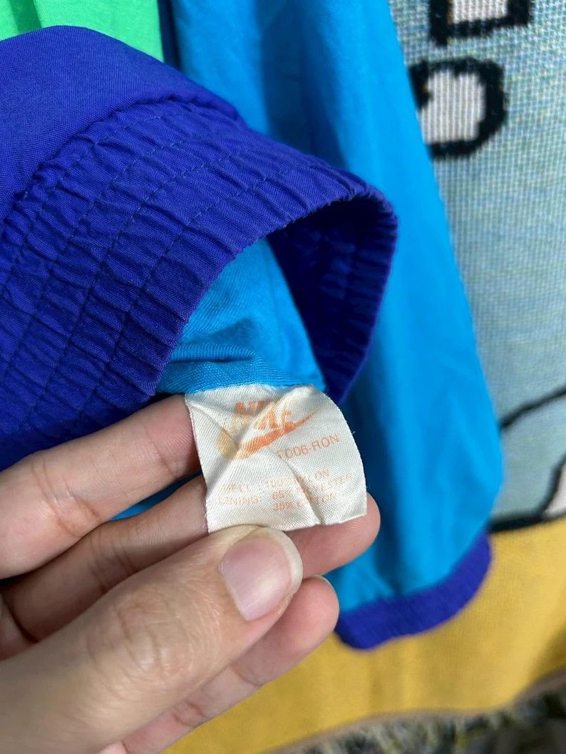 Nike Vintage 90s Nike Jacket size M Size US M / EU 48-50 / 2 - 5 Thumbnail