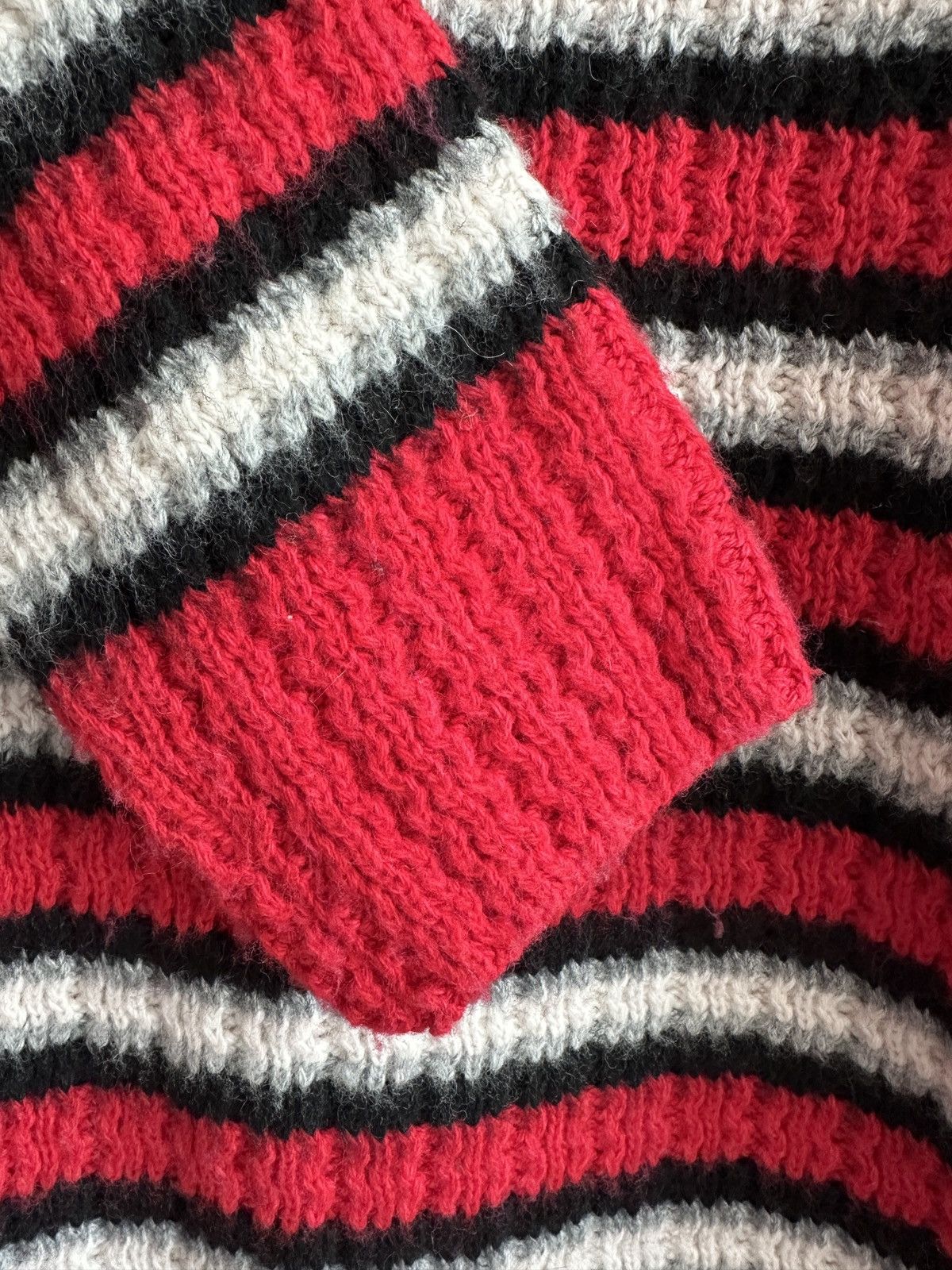 ERL ERL Red Knit Striped Crewneck Sweater | US Mens M Size US M / EU 48-50 / 2 - 5 Thumbnail