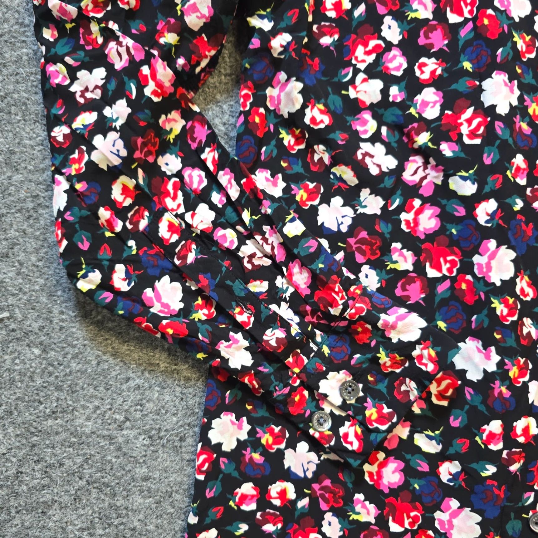 Equipment Equipment Femme Dress Shirt Black Pink Floral Button Front Casual Womens Size S Size S / US 4 / IT 40 - 3 Thumbnail