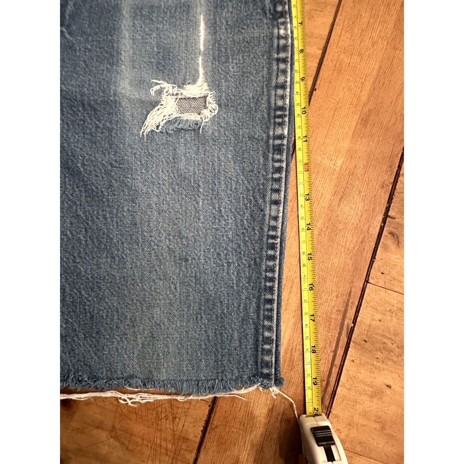 Wrangler Wrangler 936 Short Men’s 32x9 Cut Off Jeans Blue Straight 936PWD, Regular Inseam 9” Men’s Size US 32 / EU 48 - 6 Thumbnail