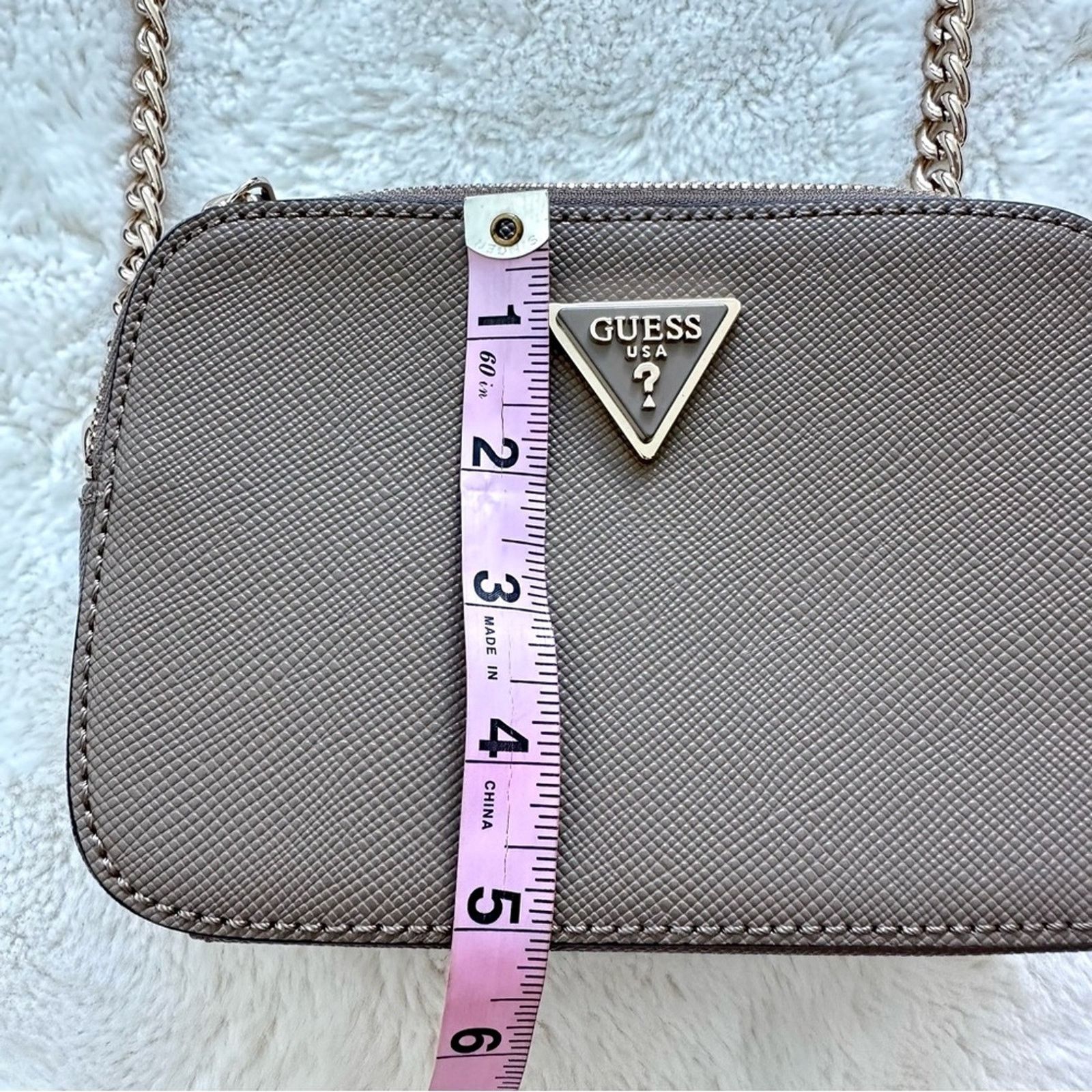 Guess NWT!!! Guess camera crossbody bag Retail 128$ Size ONE SIZE - 5 Thumbnail