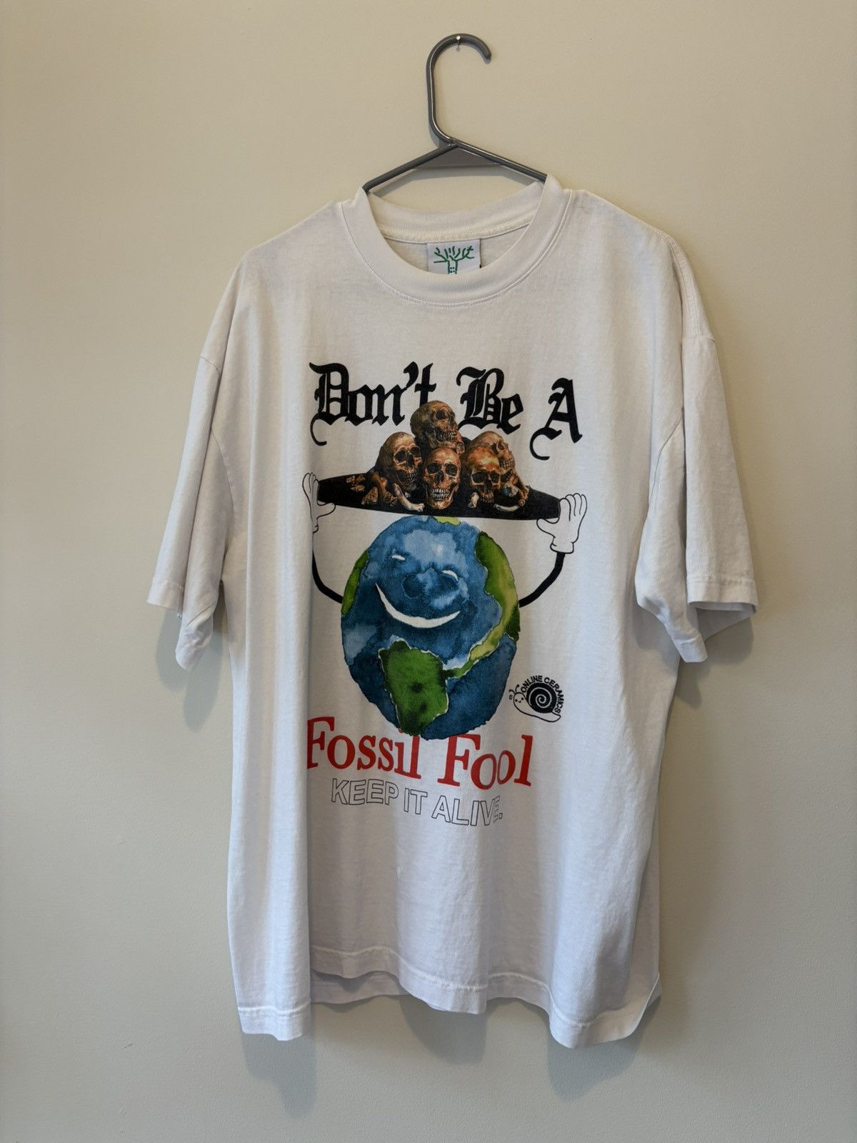 Online Ceramics Don’t Be A Fossil Fool Shirt Size US L / EU 52-54 / 3 - 1 Thumbnail