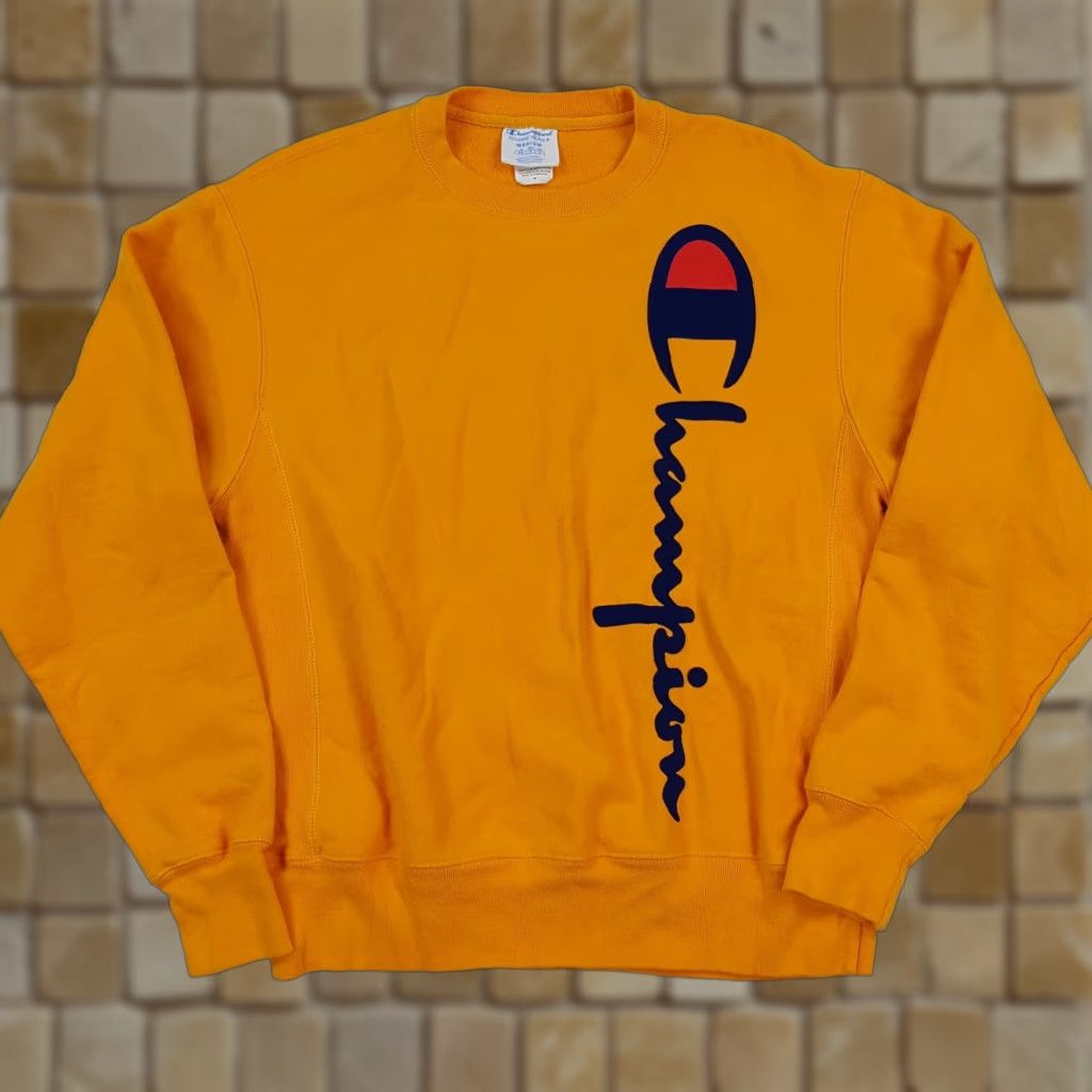 Champion VINTAGE Champion Reverse Weave Yellow Men's M Spell Out Crewneck Retro Sweatshirt Size US M / EU 48-50 / 2 - 1 Thumbnail