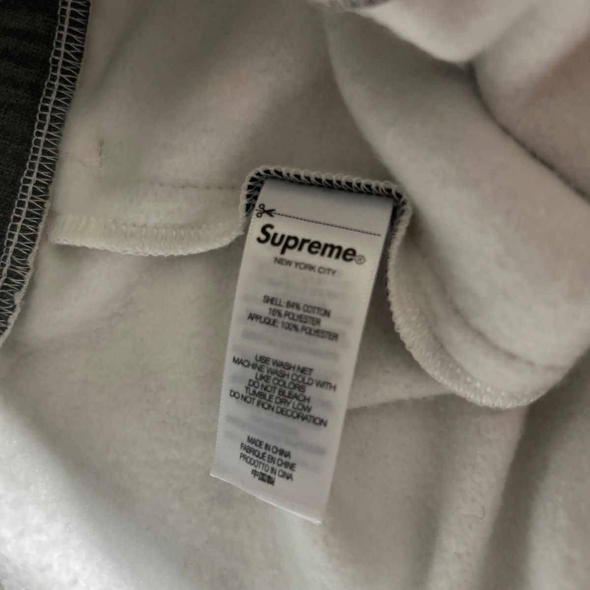 Supreme Supreme appliqué snow white sweatpants Size US 32 / EU 48 - 5 Thumbnail