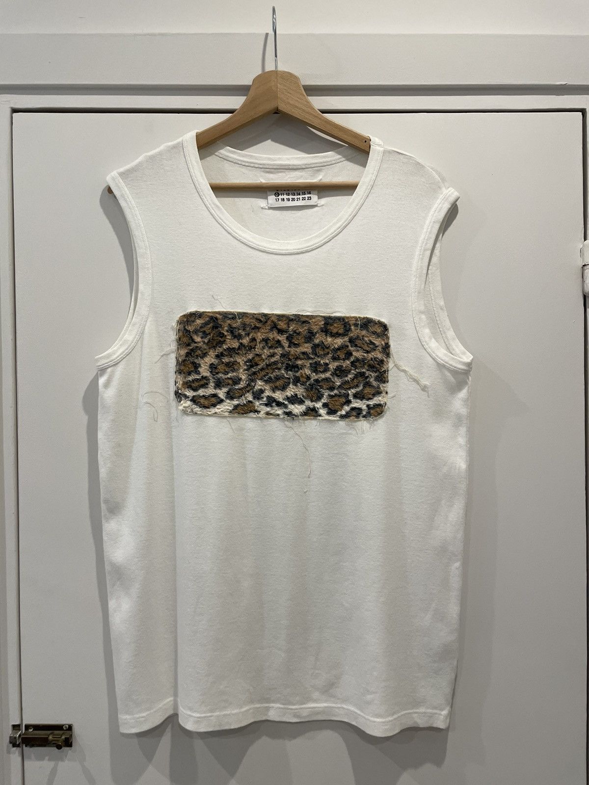 Maison Margiela AW2006 Leopard Fur Patch Sleeveless Size US L / EU 52-54 / 3 - 2 Thumbnail
