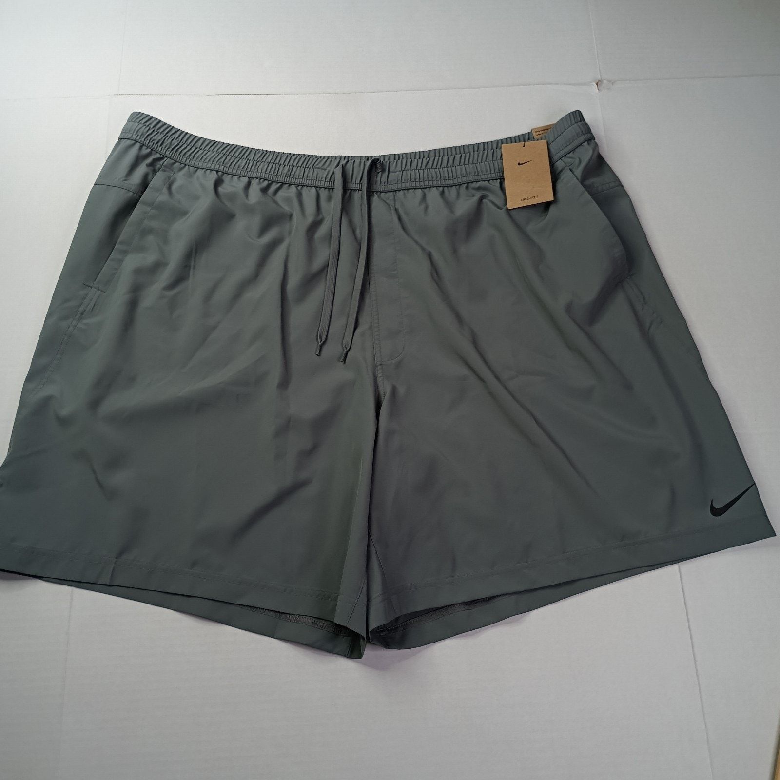 Nike Nike Form Shorts Mens Size 4XL Gray Dri-Fit Training 9in Ins Size US 44 / EU 60 - 1 Thumbnail