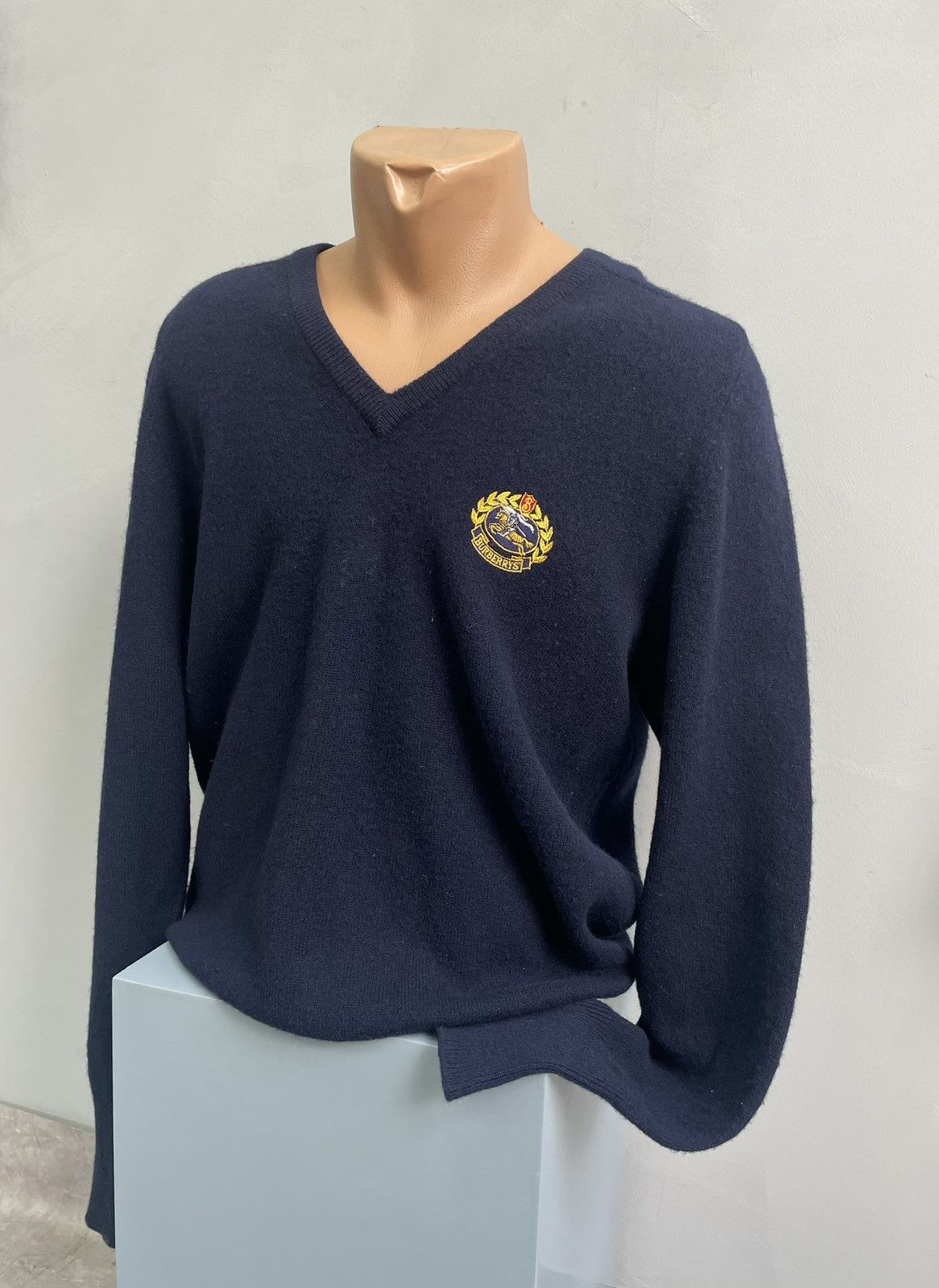 Vintage retro Burberrys V neck y2k sweater
