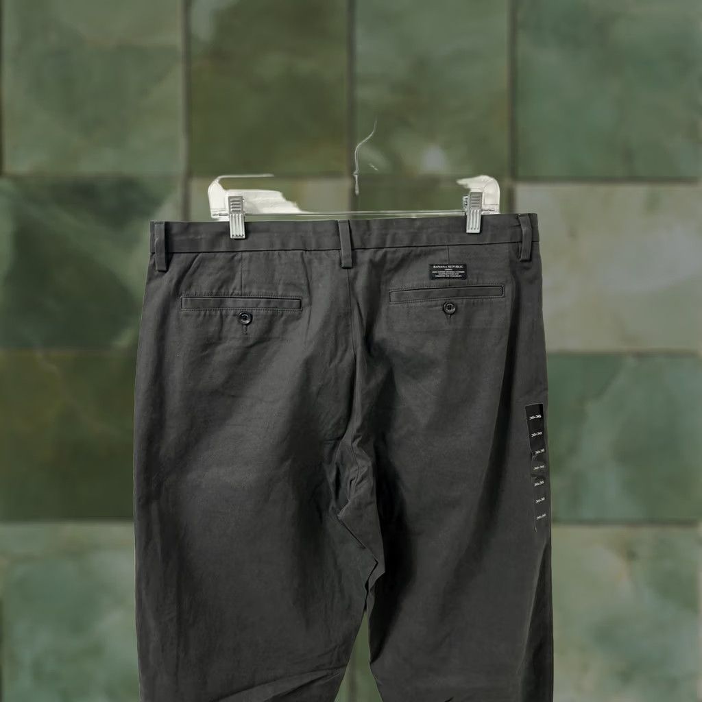 Banana Republic VINTAGE Banana Republic Gavin Chino Pants Mens 36x36 Dark Gray Straight Leg Cotton NWT Size US 36 / EU 52 - 1 Thumbnail
