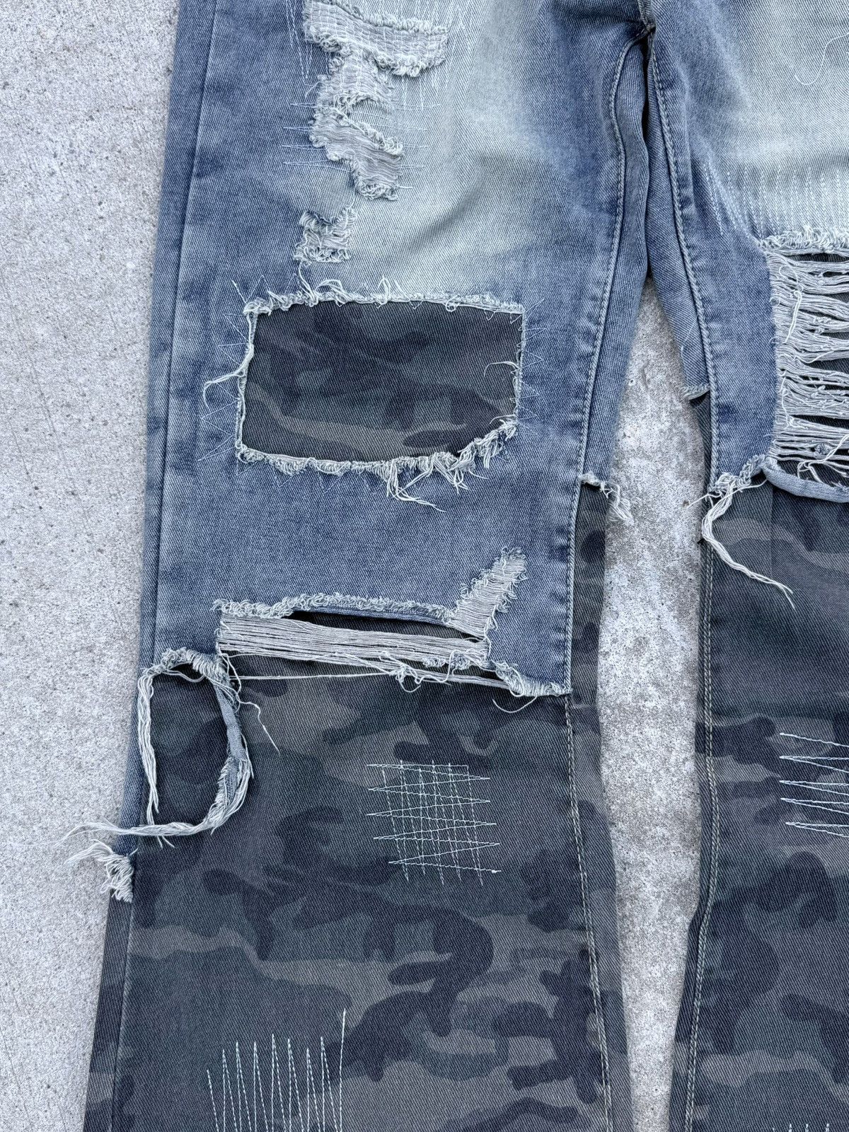 Vintage Vintage Y2K avantgarde affliction streetwear wide jeans Size US 32 / EU 48 - 7 Thumbnail