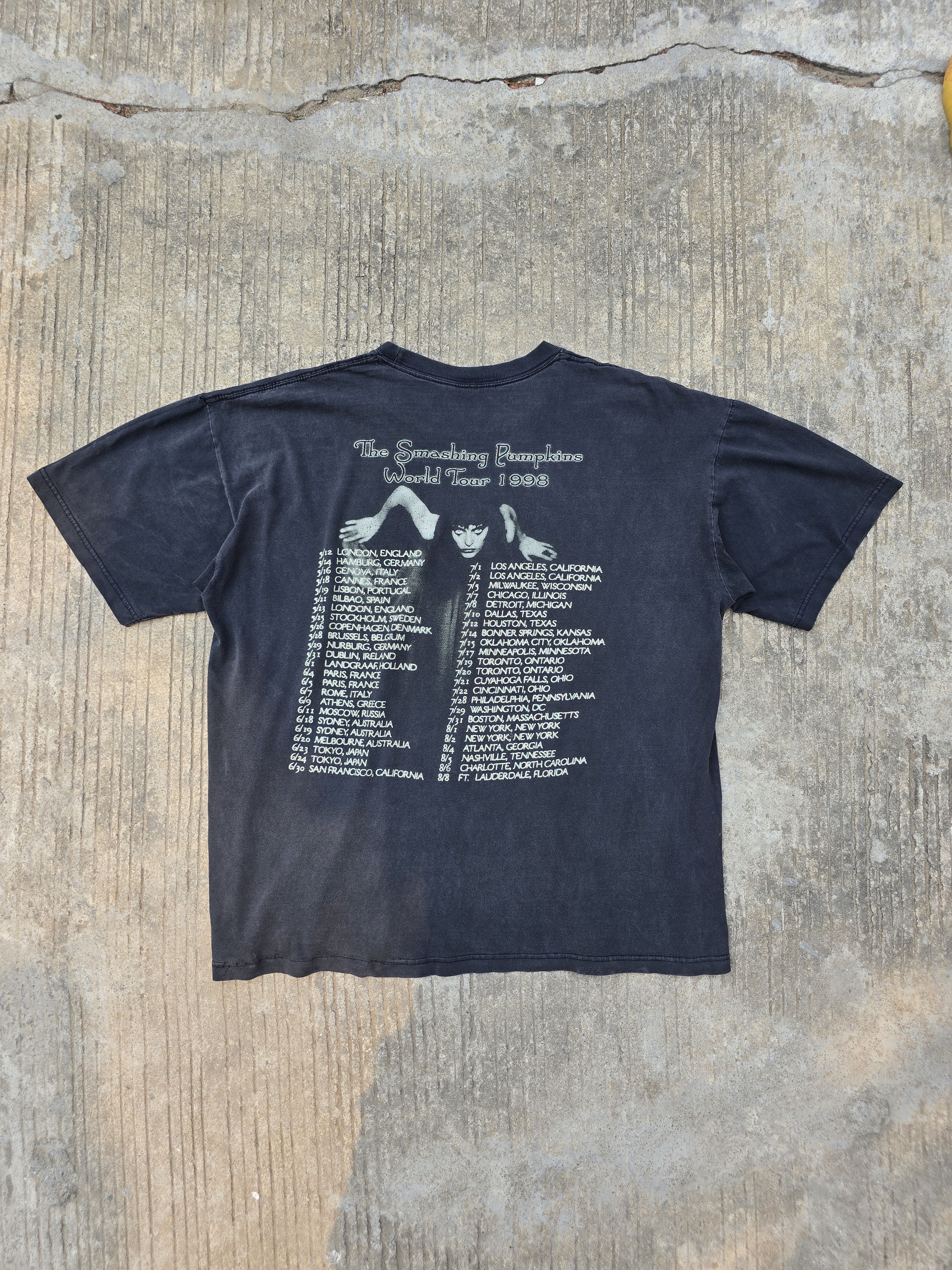 Giant Vintage Smashing Pumpkins Adore World Tour 1998 Size US XL / EU 56 / 4 - 2 Thumbnail