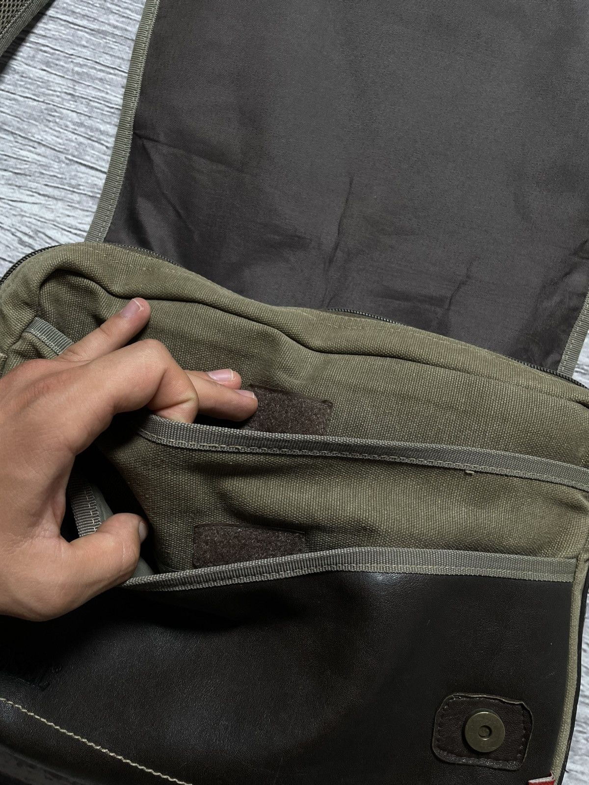Diesel Diesel Vintage Leather Archival Avant Garde Y2k Shoulder Bag Size ONE SIZE - 14 Thumbnail