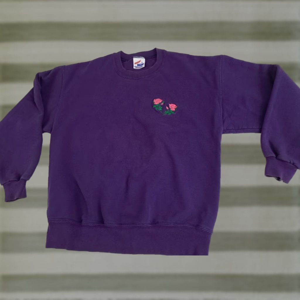Jerzees VINTAGE Jerzees Sweatshirt Woman Embroidered Carnation Flowers Large USA Made 90s Flower USA Purple Crew Neck Pullover Long Sleeve Size L / US 10 / IT 46 - 1 Thumbnail