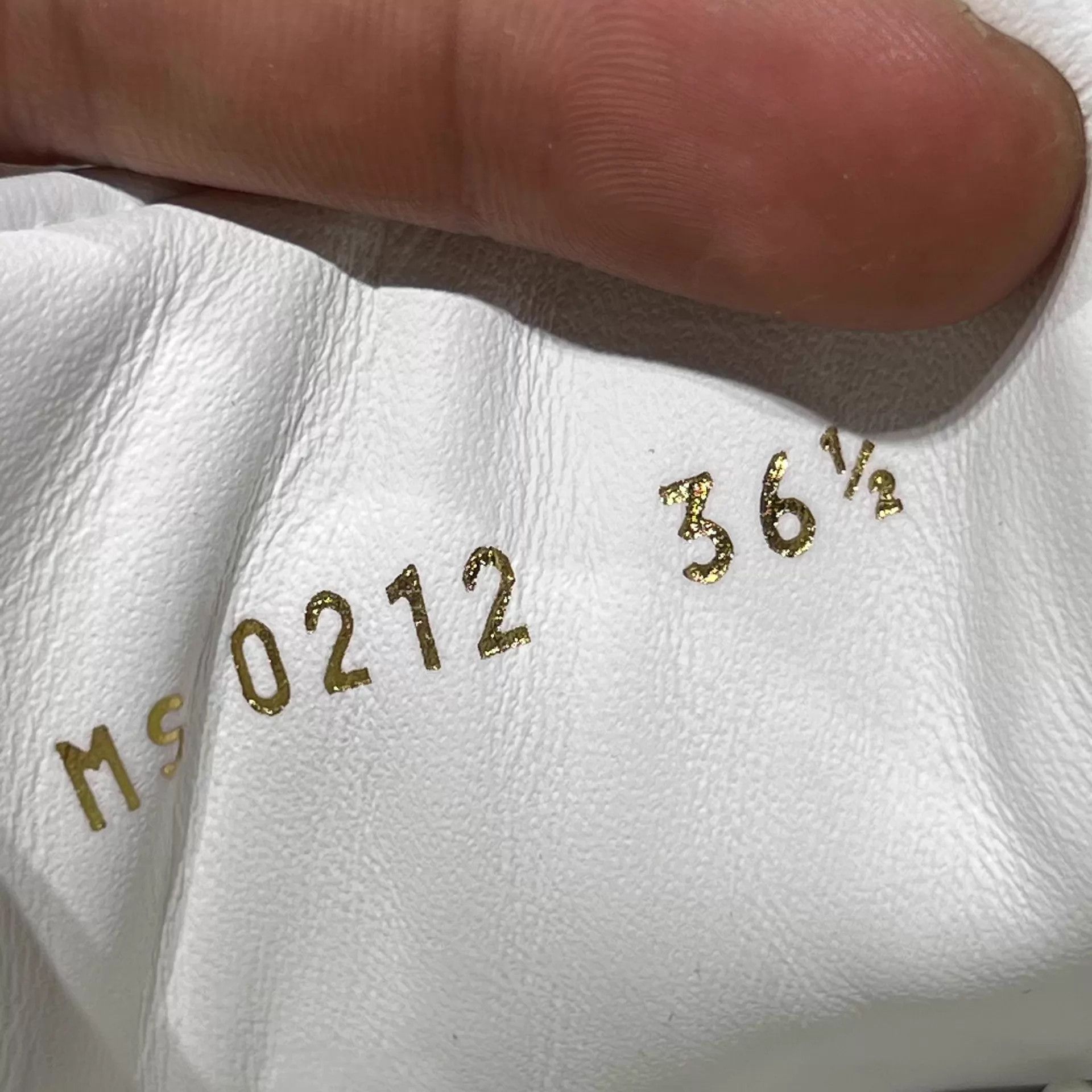 Louis Vuitton LV Time Out White Print Sneaker UK2.5/36.5 Size US 5 / IT 35 - 8 Thumbnail