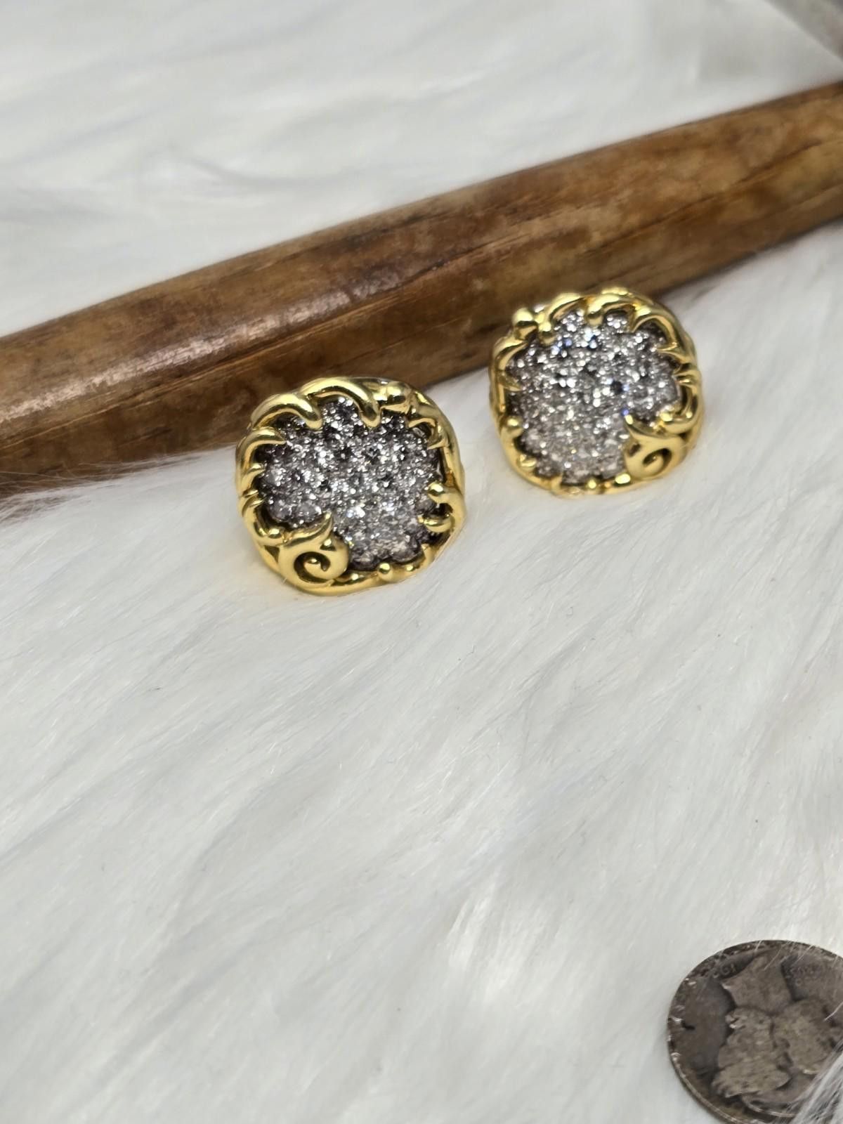 Other 18k Two-Tone Gold Pave Diamond Estate Omega Earrings 25.8g Size ONE SIZE - 9 Thumbnail