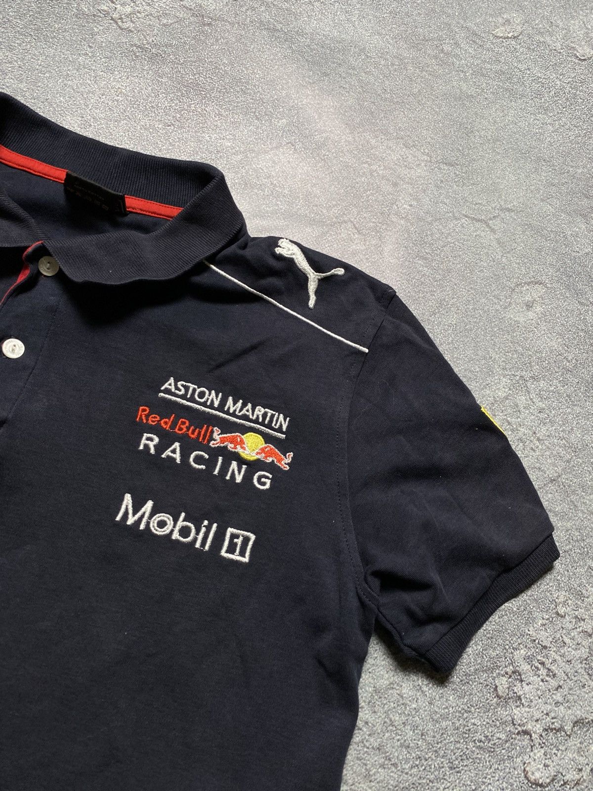Red Bull × Vintage Red bull aston martin polos vintage Size US S / EU 44-46 / 1 - 2 Thumbnail