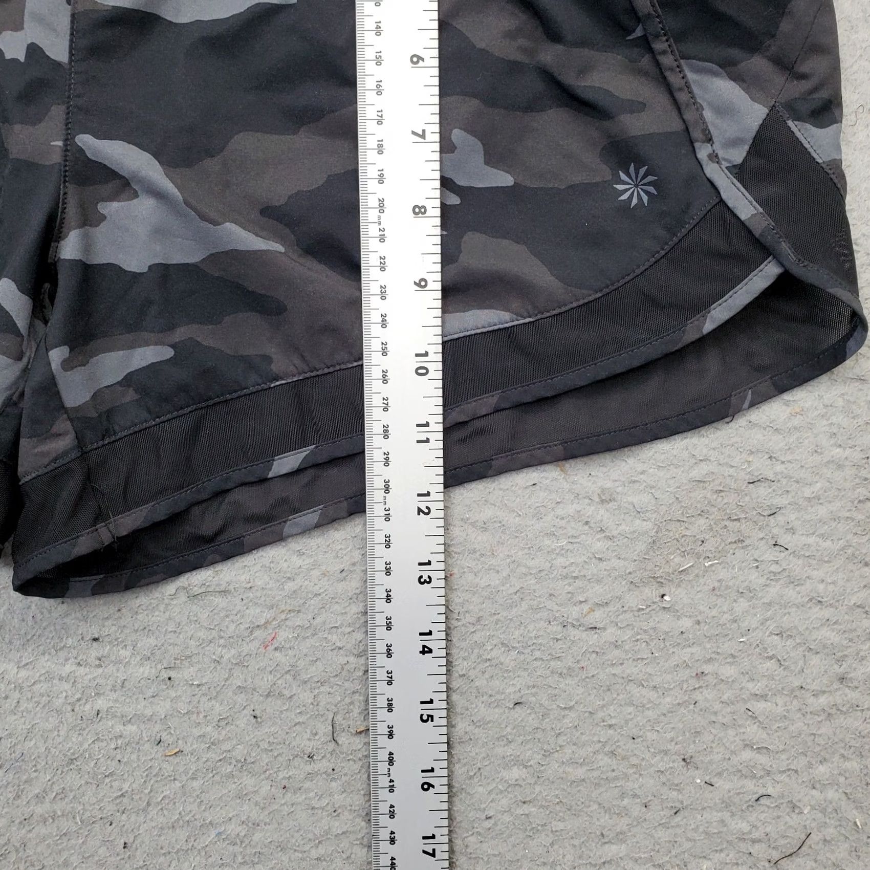 Athleta Athleta Womens Shorts M Multi Camo Elastic Waist Pull On Athletic II Size 32" / US 10 / IT 46 - 4 Thumbnail