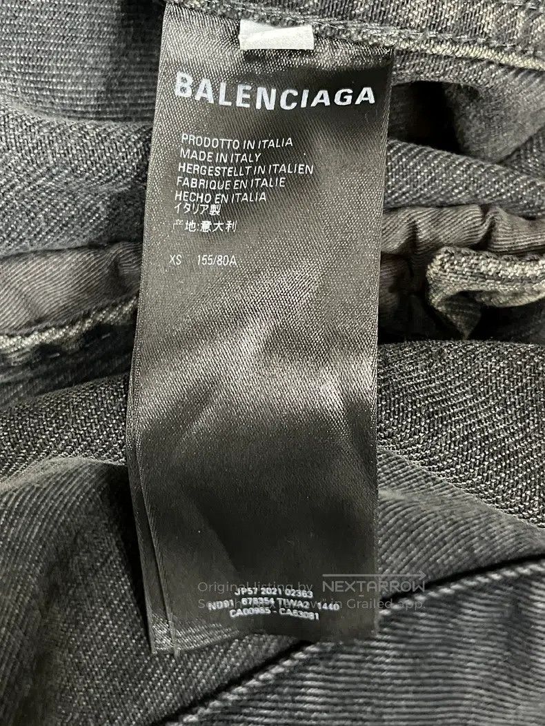 Balenciaga Balenciaga Spray Painted Double B Glow in the Dark Denim J Size US XS / EU 42 / 0 - 7 Thumbnail