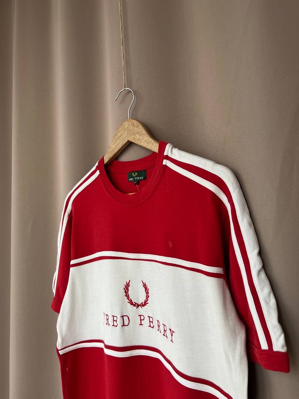Fred Perry Fred Perry Vintage Big Logo T-Shirt Mens Size M/L Size US L / EU 52-54 / 3 - 4 Thumbnail