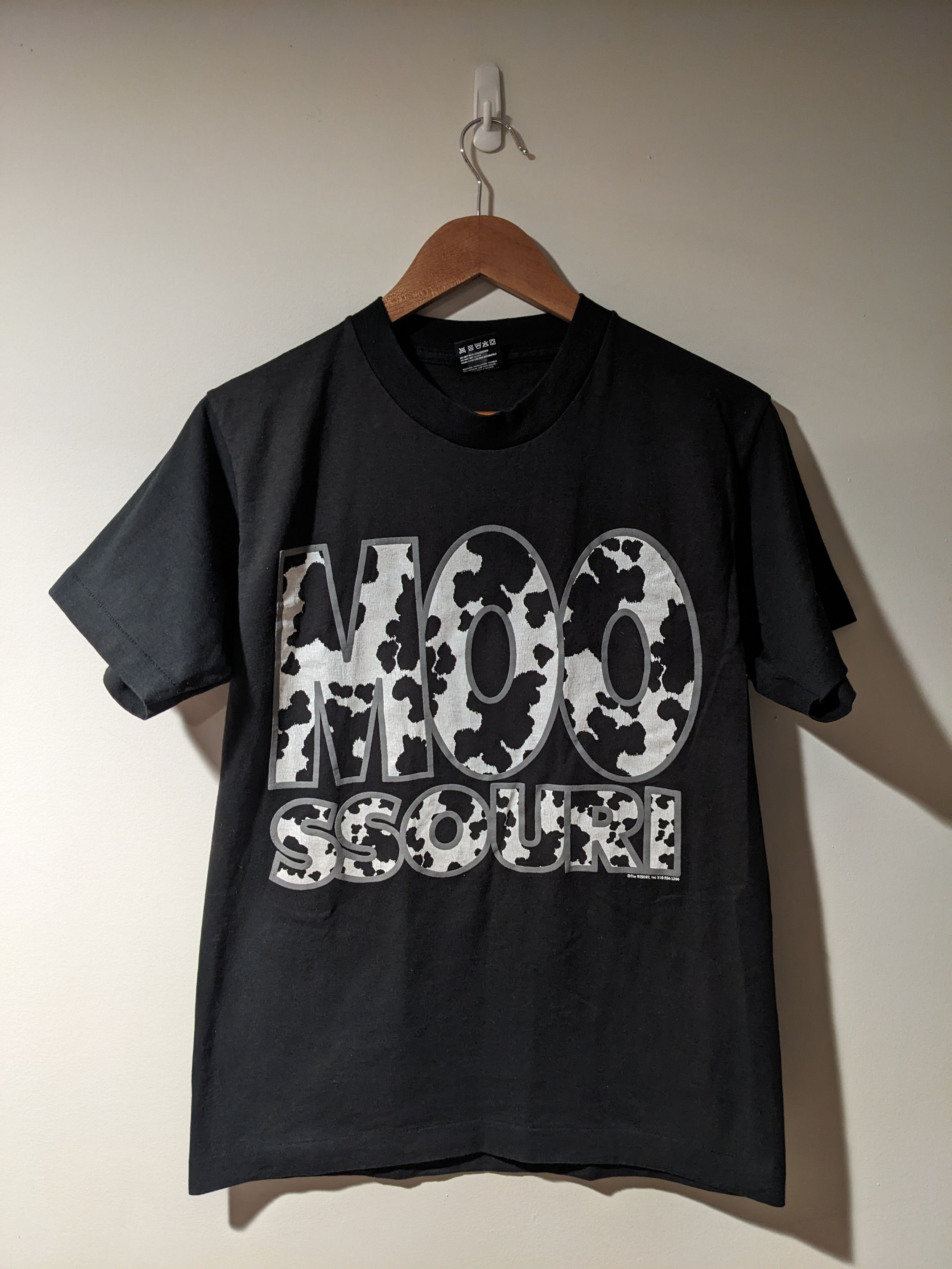 Vintage Vintage 90s Moo Ssouri Missouri Tourist Cow Print T-Shirt Size US M / EU 48-50 / 2 - 1 Thumbnail