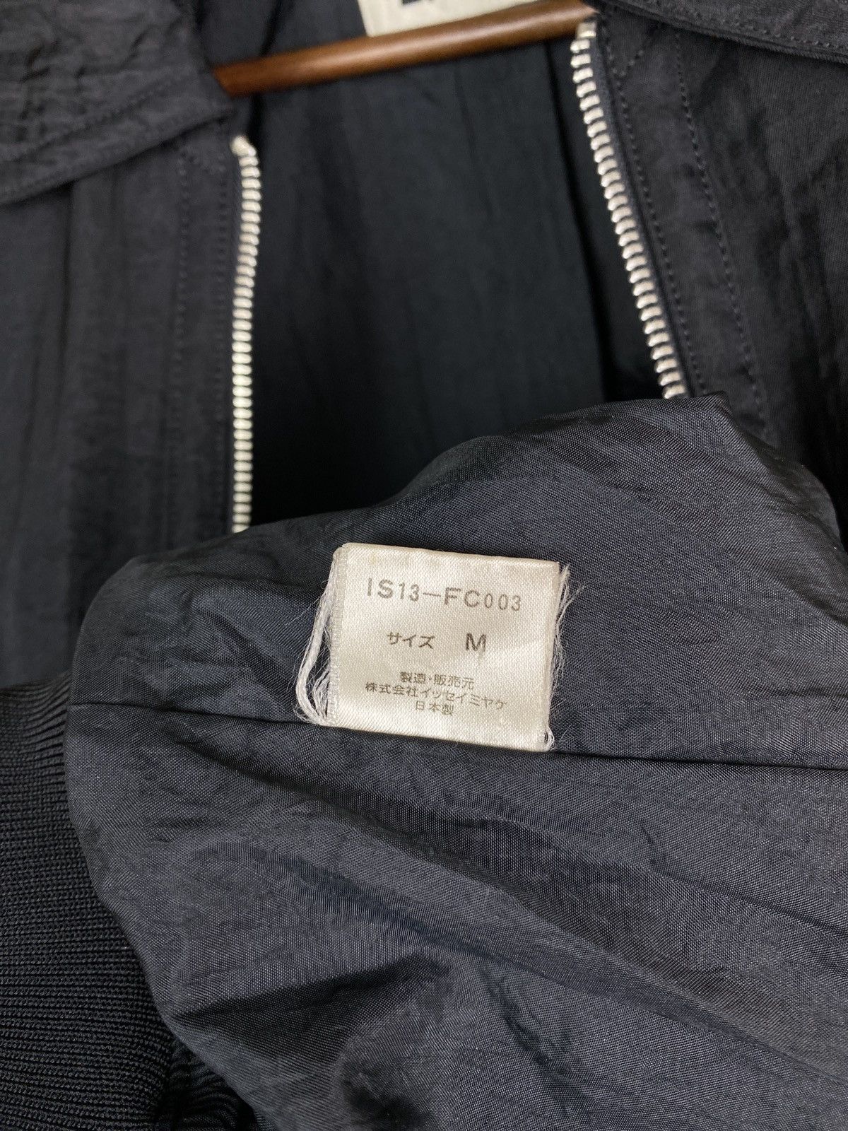 Issey Miyake Rare🔥🔥 Vintage 80’s Issey Miyake Multi Pocket Bomber Jacket Size M / US 6-8 / IT 42-44 - 7 Thumbnail