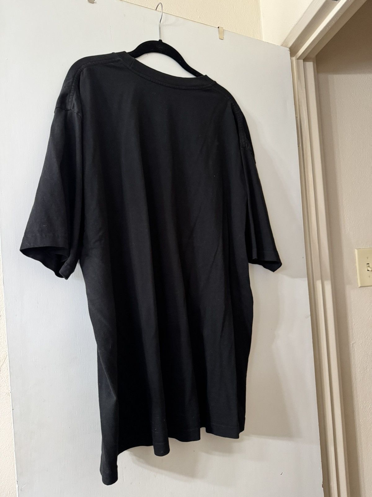 Travis Scott Cactus Jack Travis Scott black and white streetwear tee Size US XXL / EU 58 / 5 - 5 Thumbnail