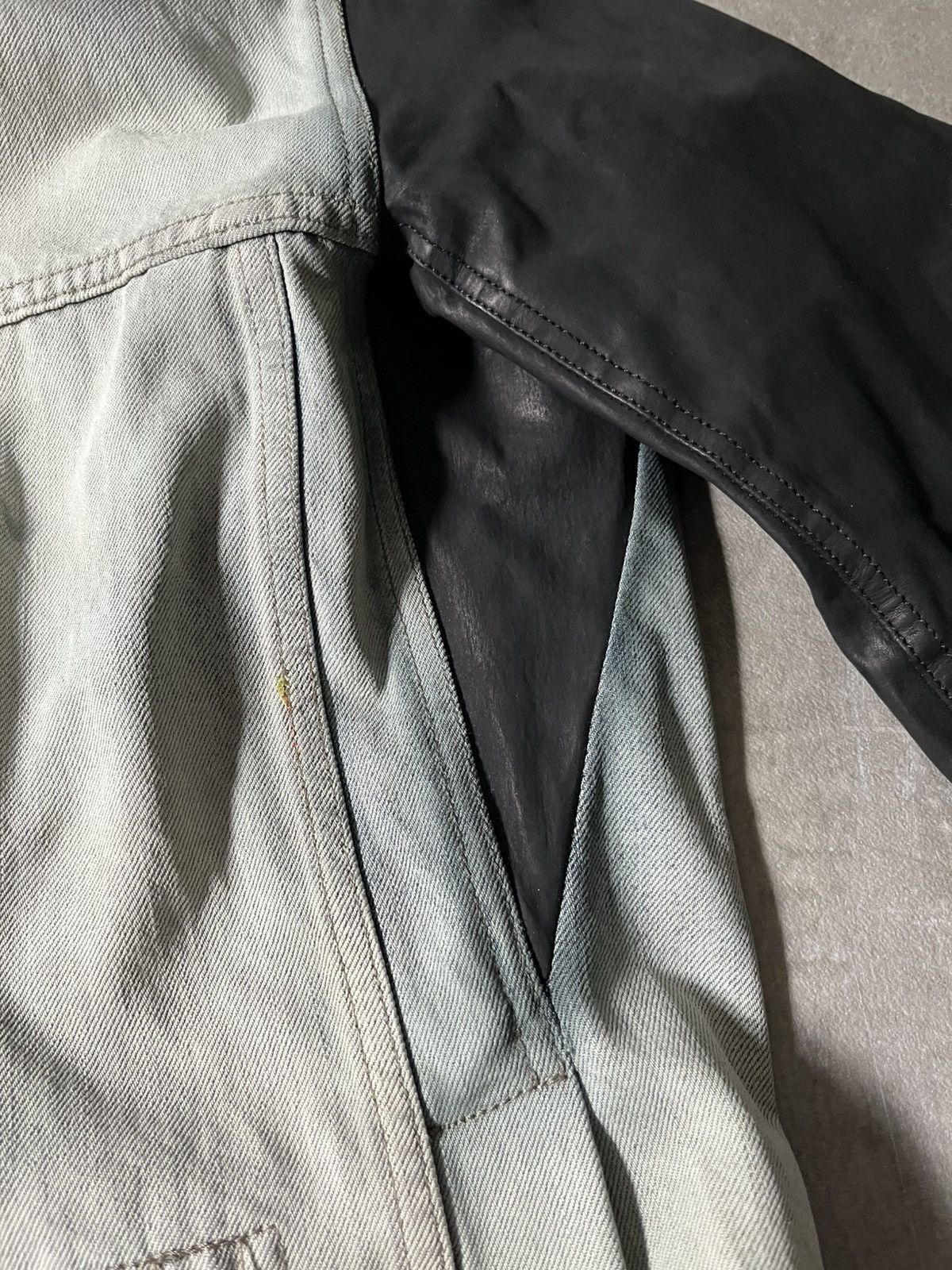 Rick Owens × Rick Owens Drkshdw Rick Owens hybrid denim calf stooge trucker jacket grail Size US L / EU 52-54 / 3 - 14 Thumbnail